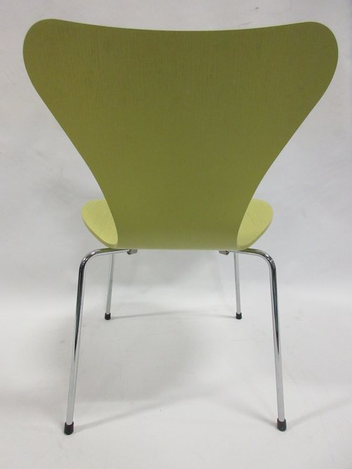 Fritz Hansen Series 7 Chair in Lime Green (Original) - Bygone Icons