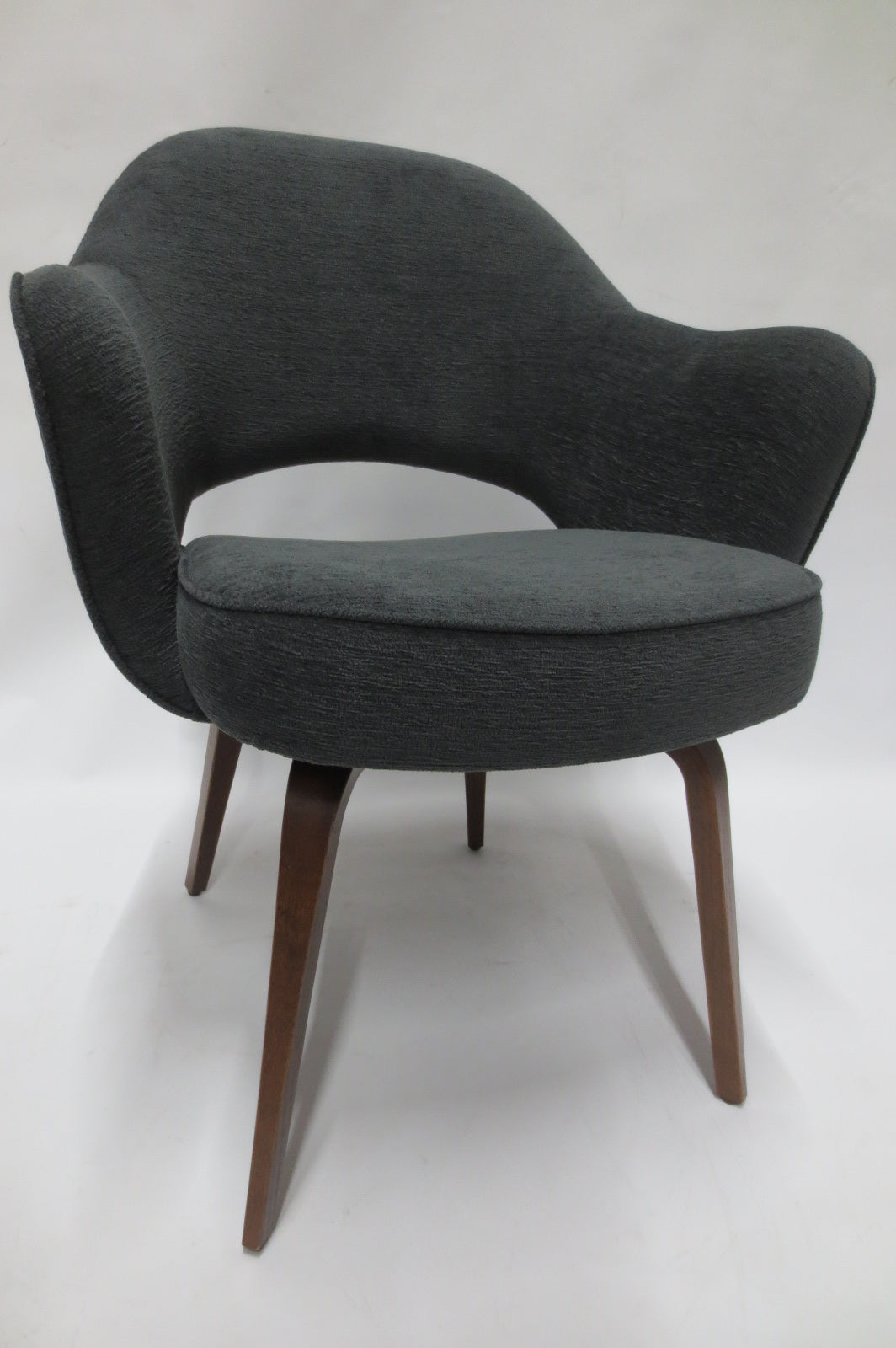 Knoll Saarinen Executive Side Chair in Grey with Wood Legs (New)