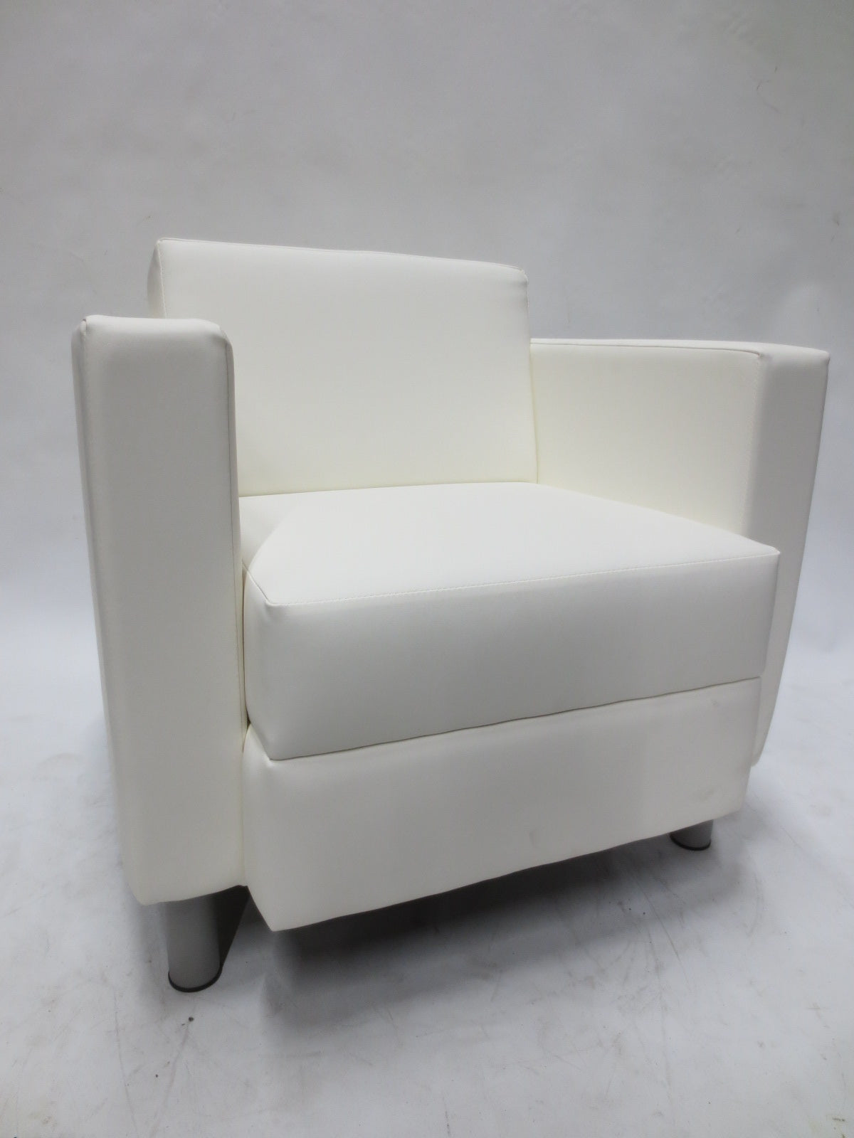 Global Citi Lounge Chair in White (New) - Bygone Icons