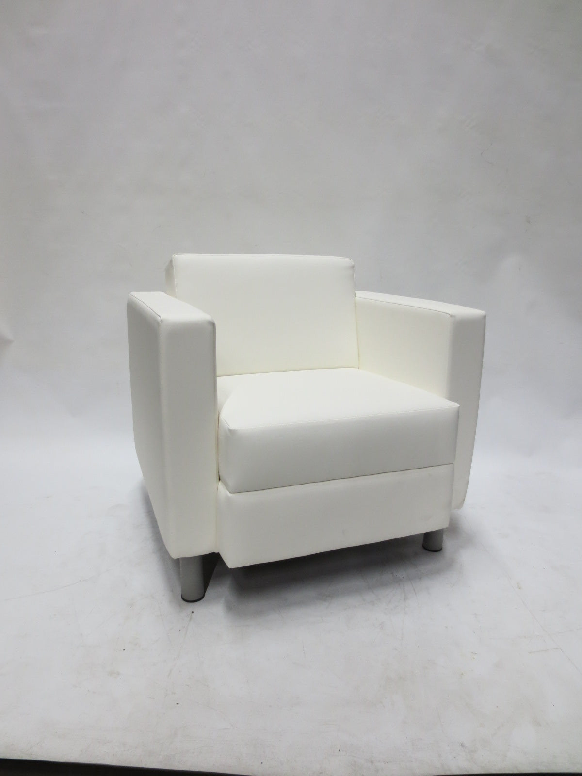 Global Citi Lounge Chair in White (New) - Bygone Icons