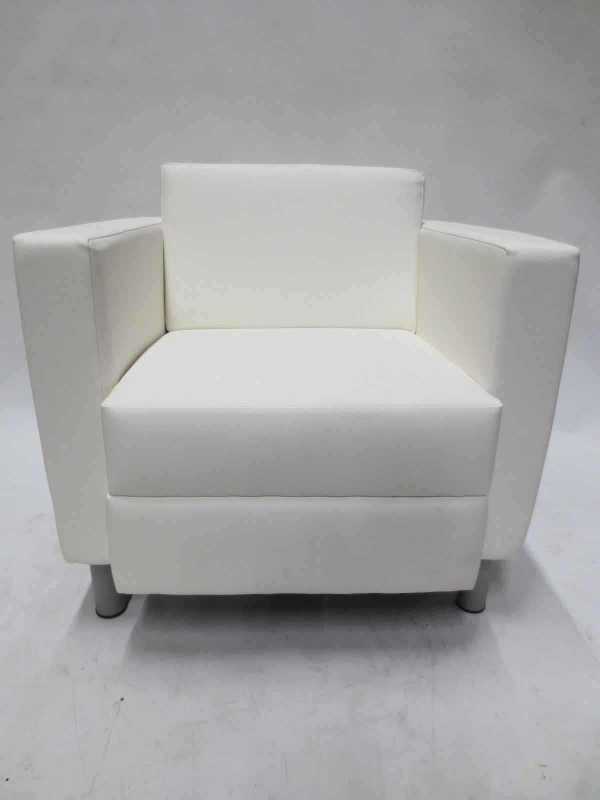 Global Citi Lounge Chair in White (New) - Bygone Icons