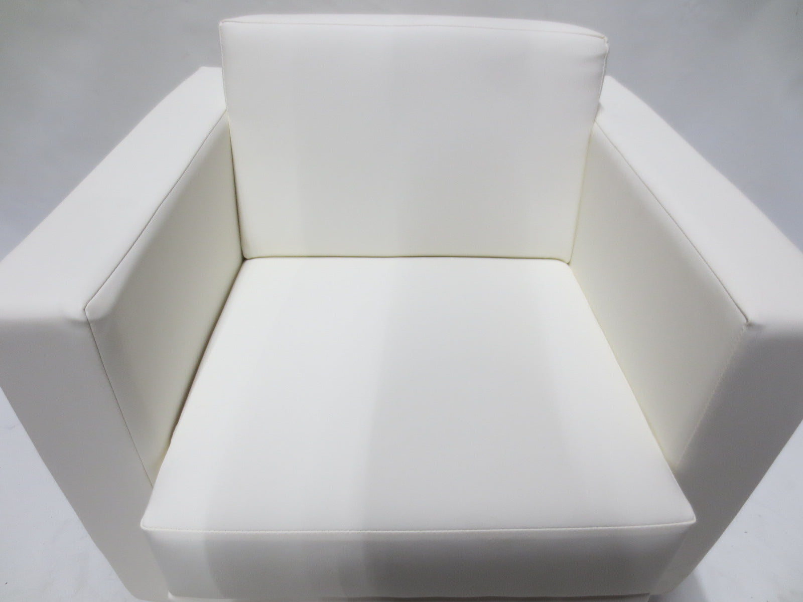 Global Citi Lounge Chair in White (New) - Bygone Icons