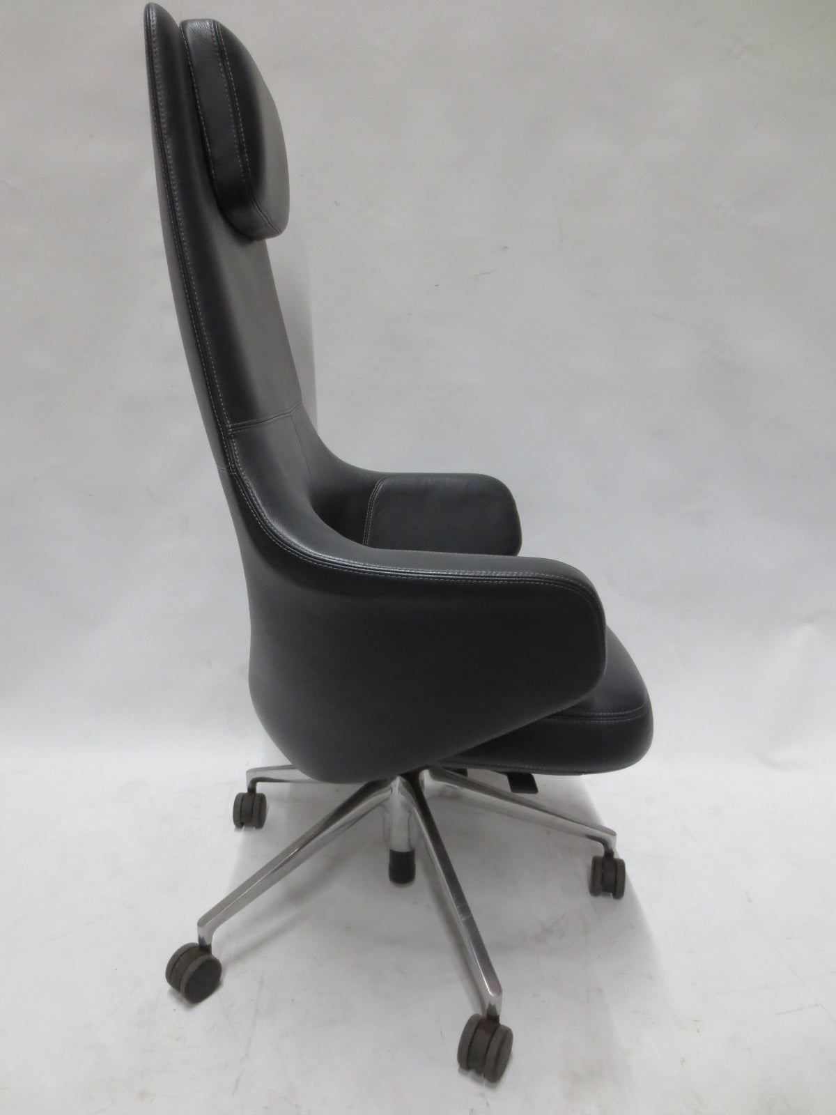 Vitra Grand Executive Chair