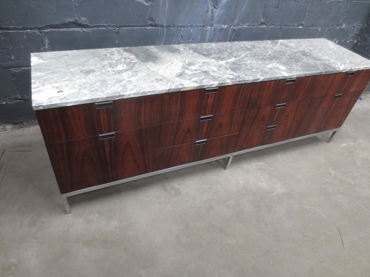 Florence Knoll 10-Drawer Rosewood Credenza with Marble Top