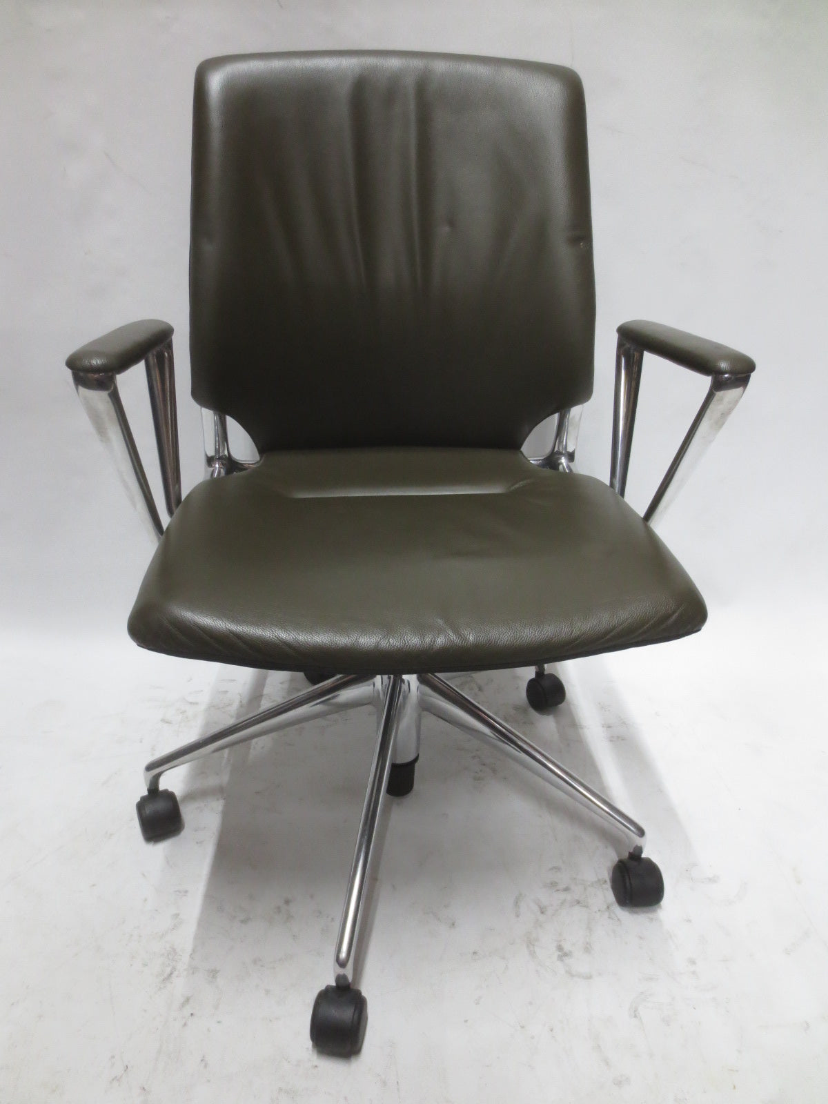 Vitra Meda Conference Chair in Grey-Green Leather