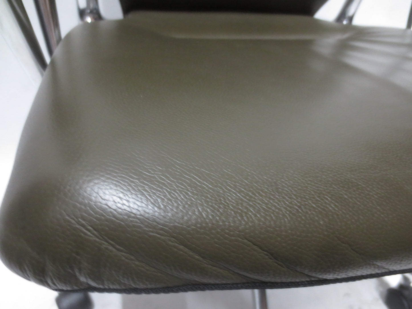 Vitra Meda Conference Chair in Grey-Green Leather