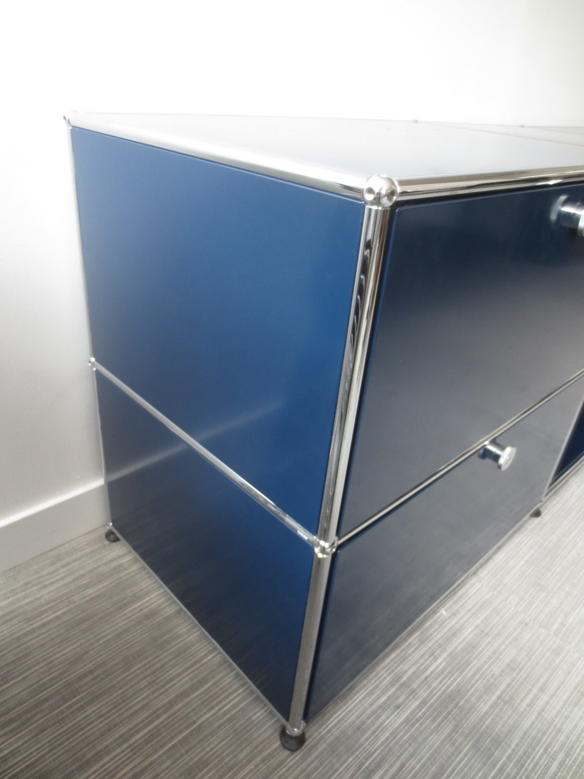 USM Haller Cabinet / Console 3x2 with 4 Drawers and 2 Shelves in Steel Blue