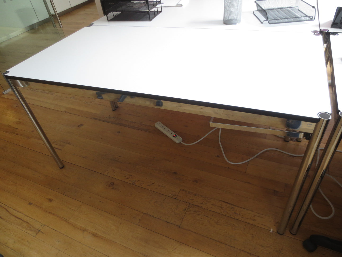 USM Haller T59 Desk-Table in White