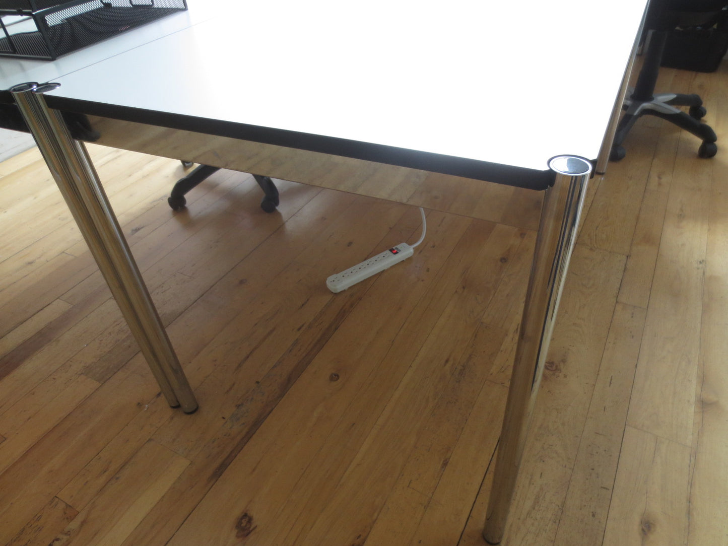 USM Haller T59 Desk-Table in White