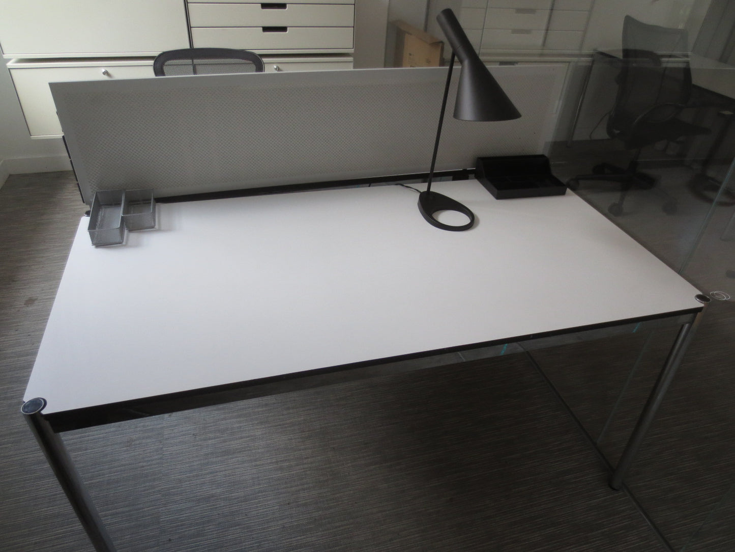 USM Haller T59 Desk-Table in White