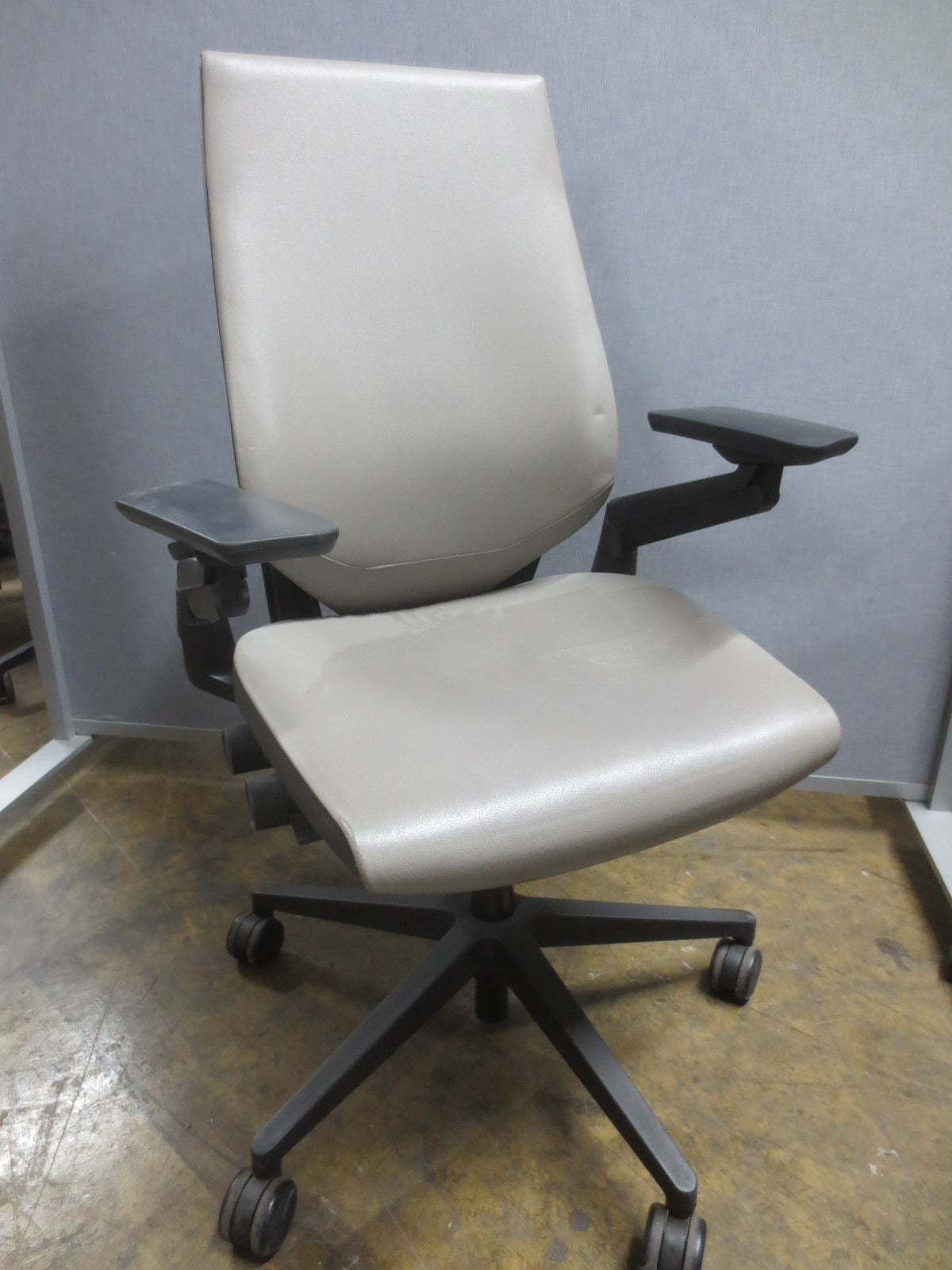 Steelcase Gesture Chair in Ash Eco-Leather