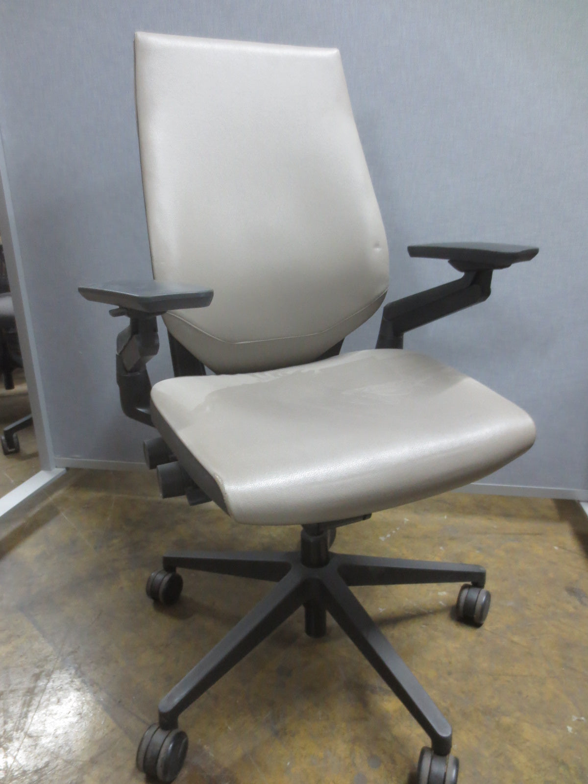 Steelcase Gesture Chair in Ash Eco-Leather