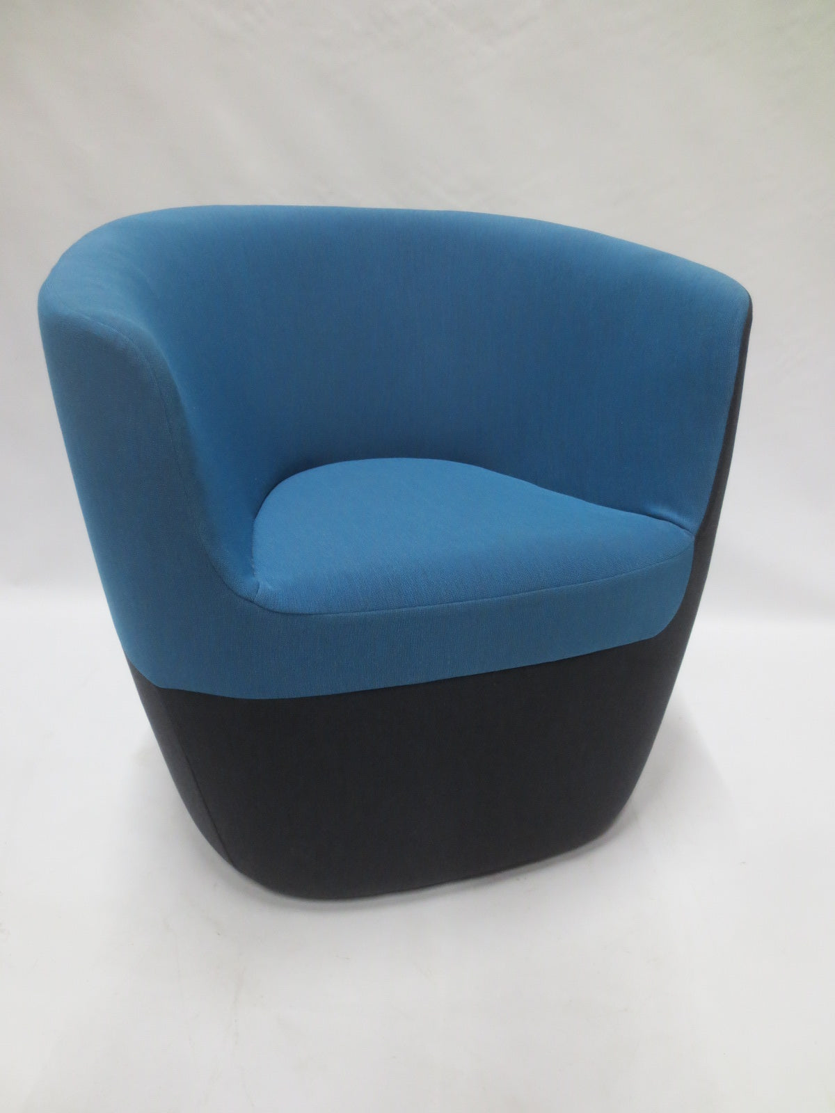 Walter Knoll Seating Stones Armchair in Blue - Single (New)