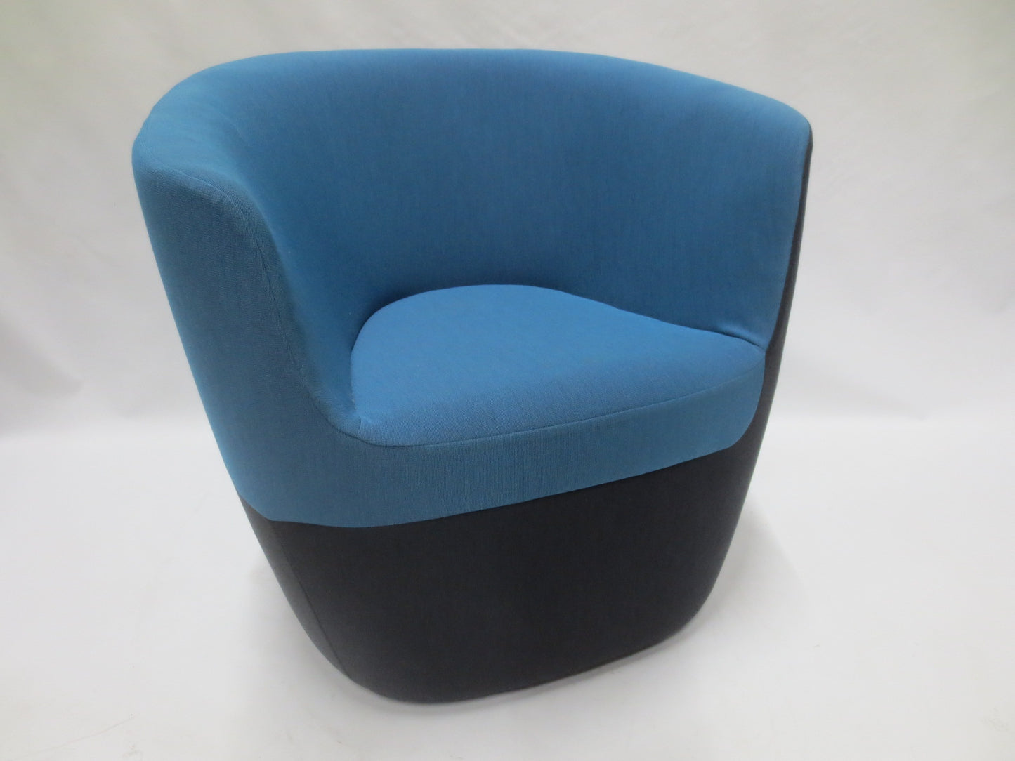 Walter Knoll Seating Stones Armchair in Blue - Single (New)