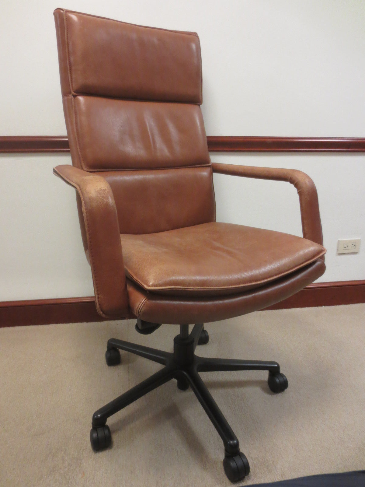 Keilhauer Elite 591 Highback Executive Office Chair in Brown Leather