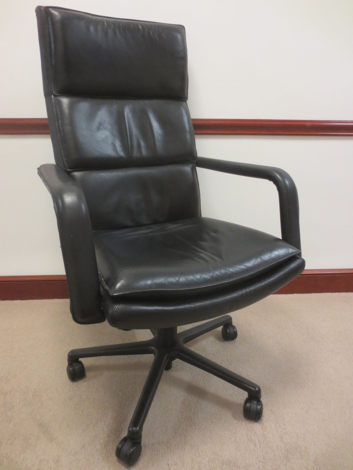 Keilhauer Elite 591 Highback Executive Office Chair in Black Leather