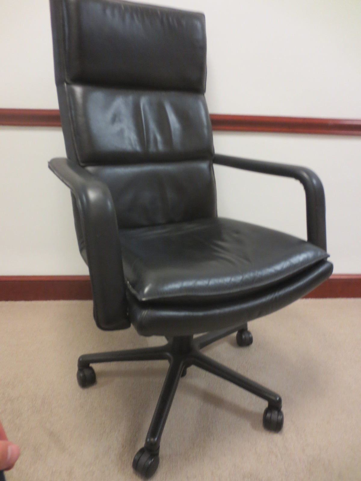 Keilhauer Elite 591 Highback Executive Office Chair in Black Leather