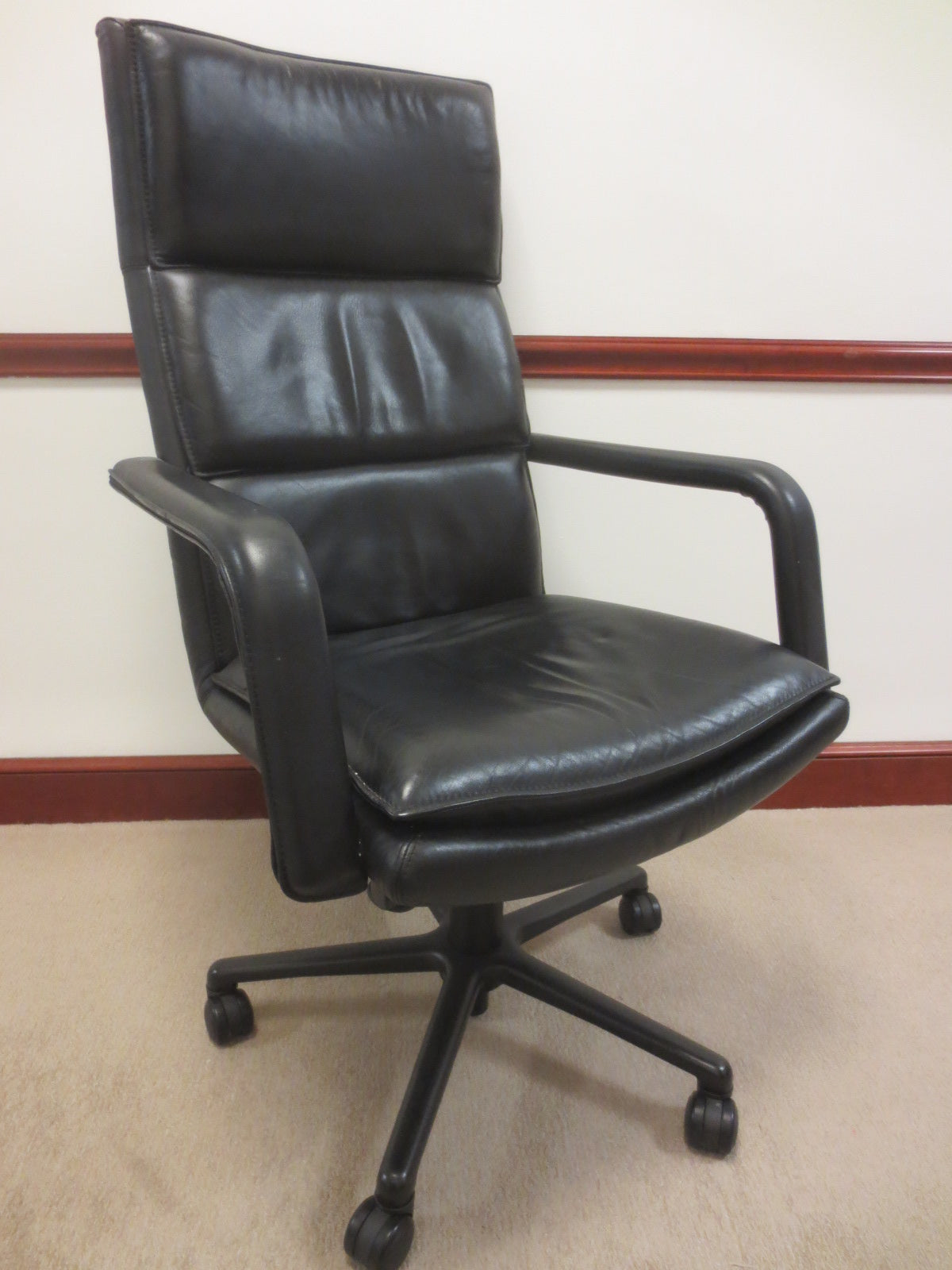 Keilhauer Elite 591 Highback Executive Office Chair in Black Leather