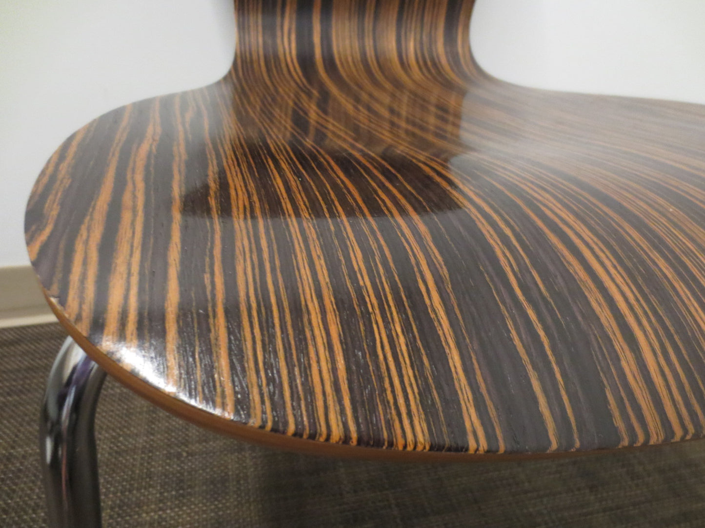 Knoll Sprite Dining / Side Chair in Macasser Ebony