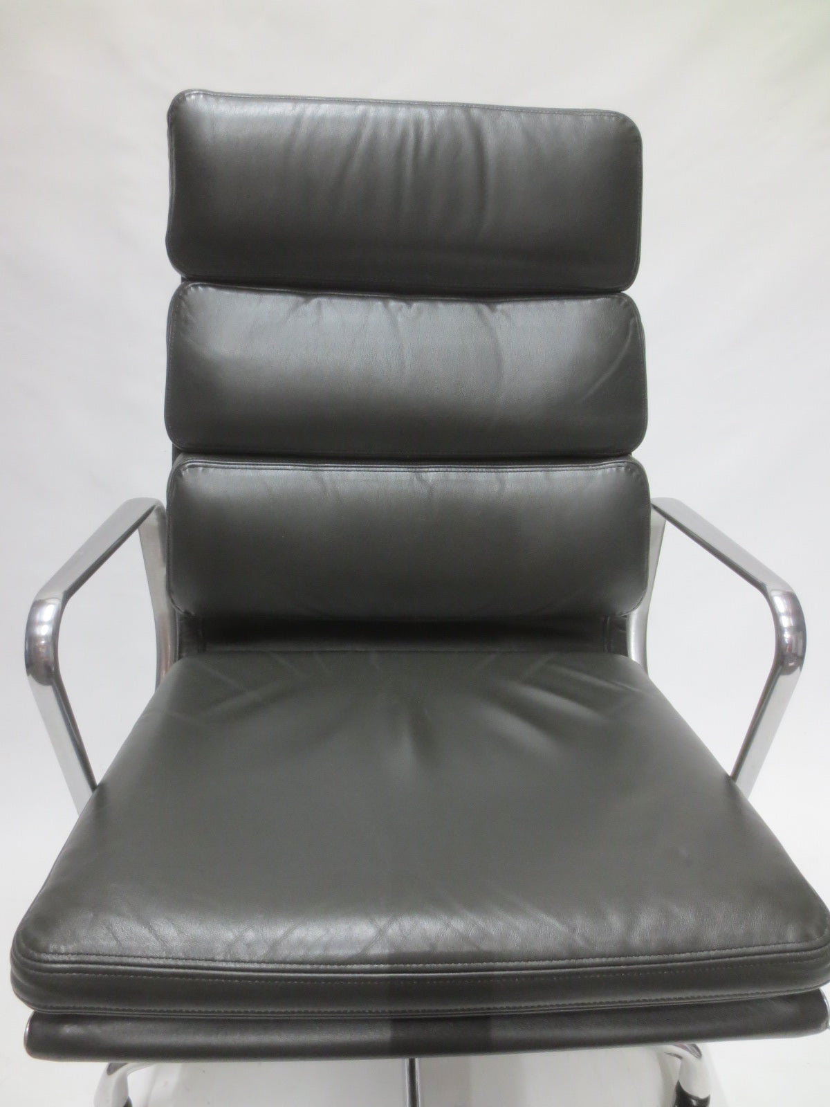 Herman Miller Eames Executive Soft Pad Chair in Charcoal Grey Leather