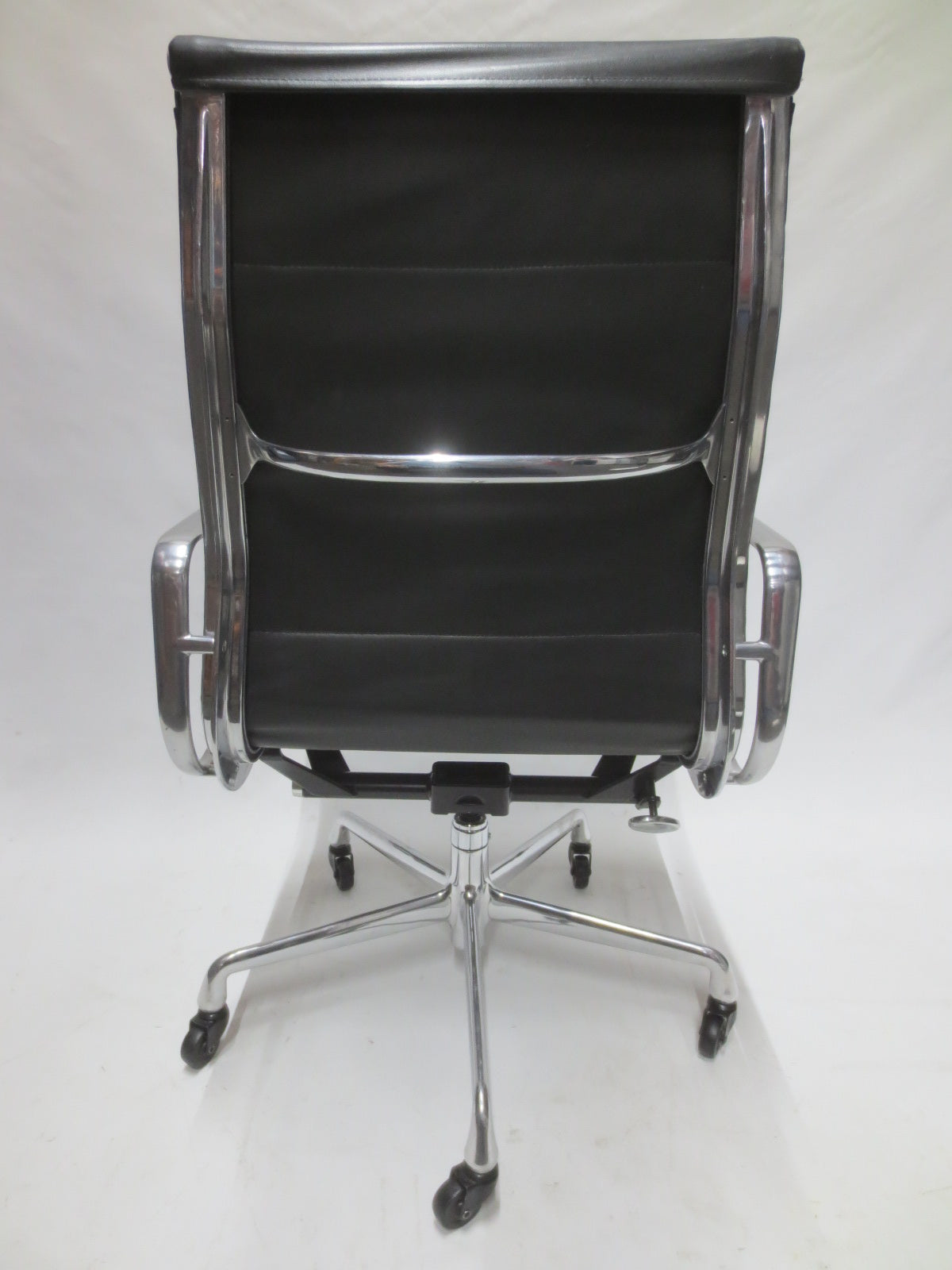 Herman Miller Eames Executive Soft Pad Chair in Charcoal Grey Leather