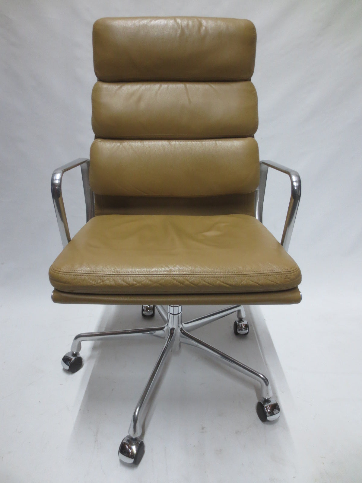 Herman Miller Eames Executive Soft Pad Chair in Toffee Brown Leather