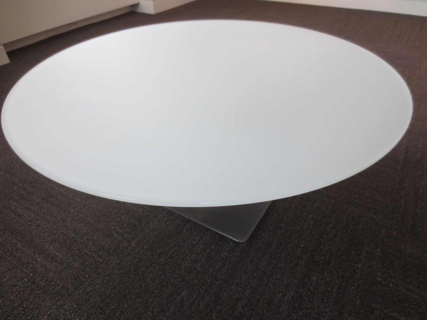 Bernhardt Design 42-in Round Quiet Glass Top Coffee Table