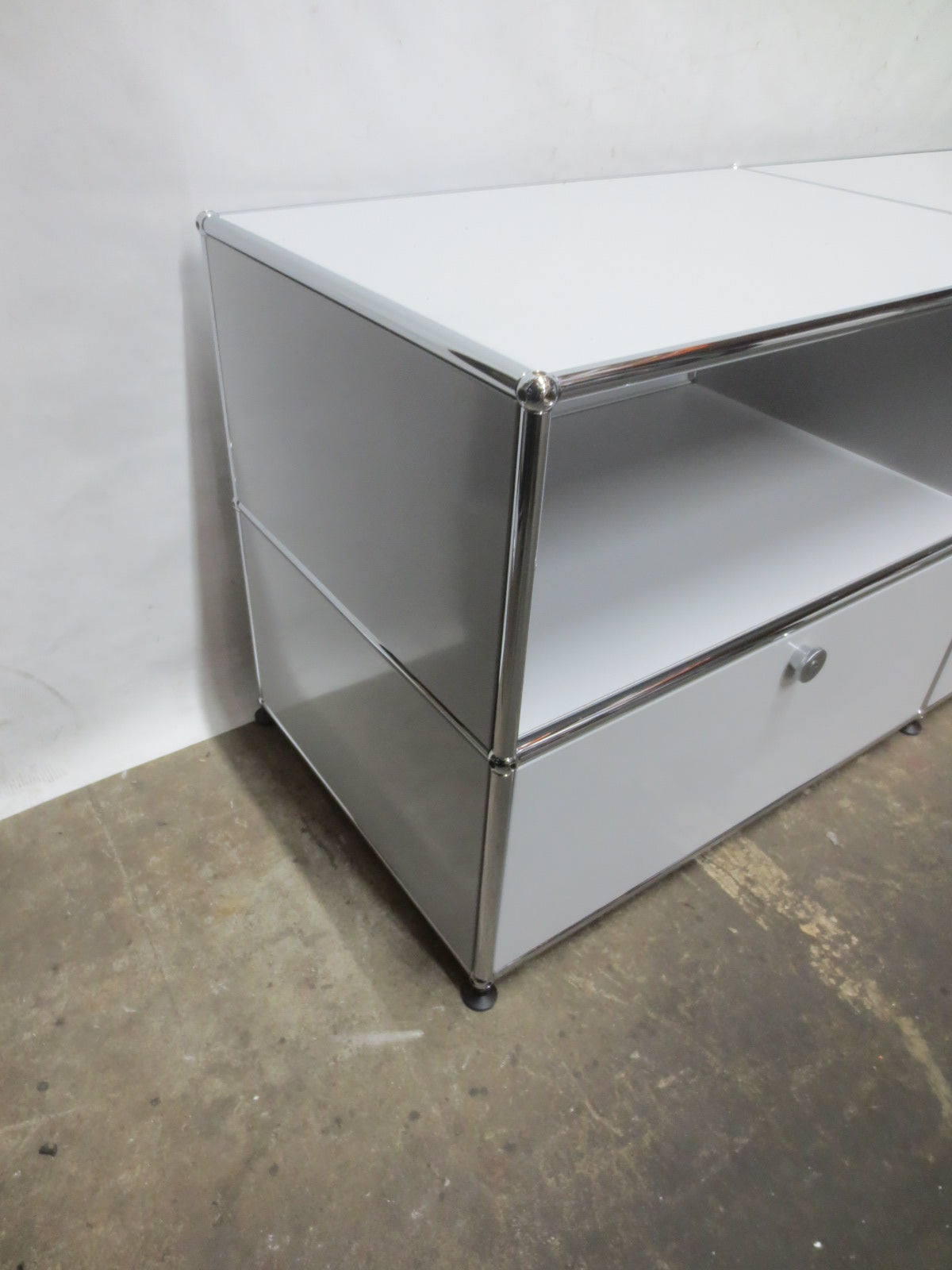 USM Haller 2x2 Cabinet with 2 Shelves & 2 Drawers in Light Grey