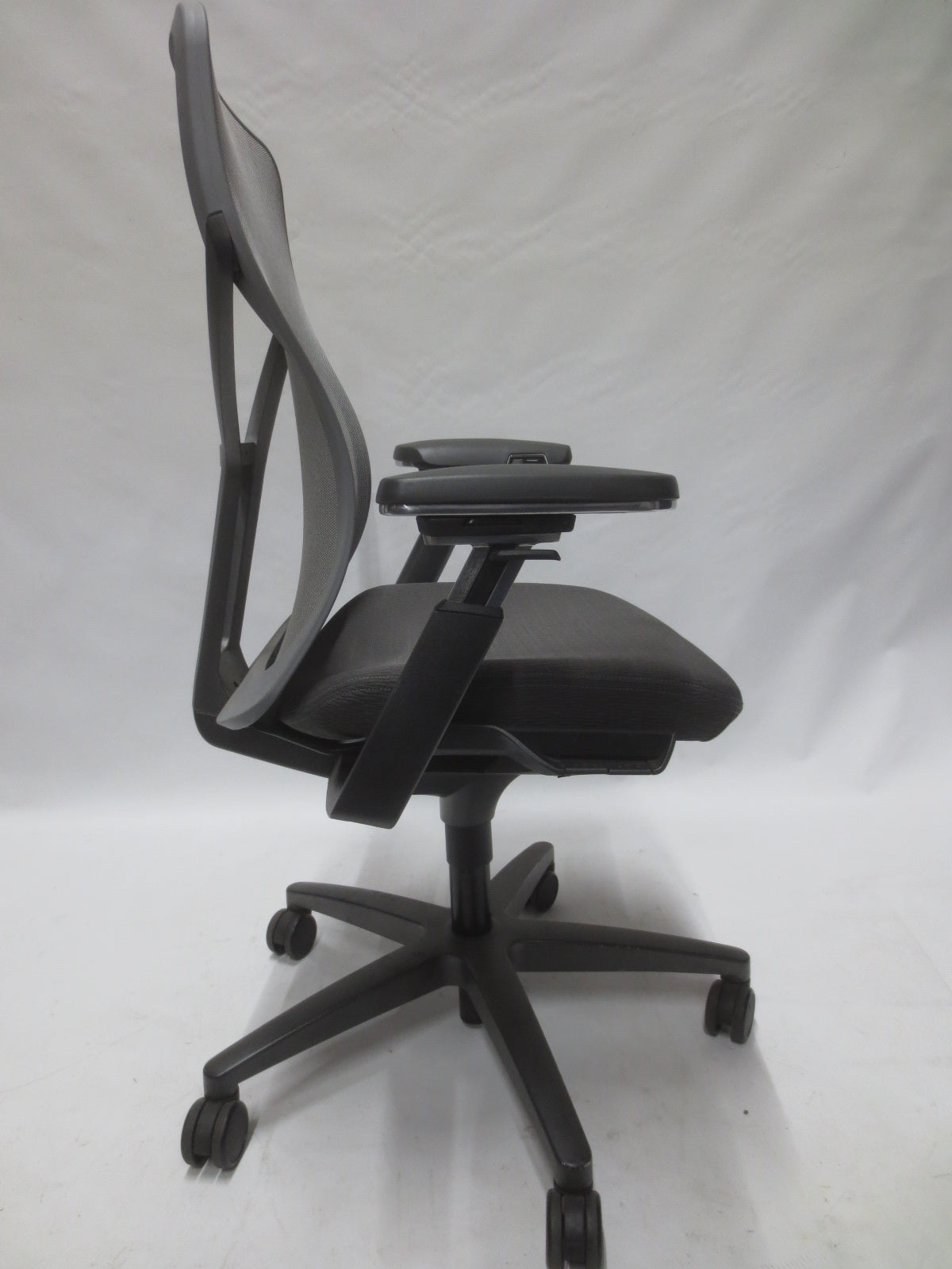 Allsteel Acuity Task Chair in Gray Fabric