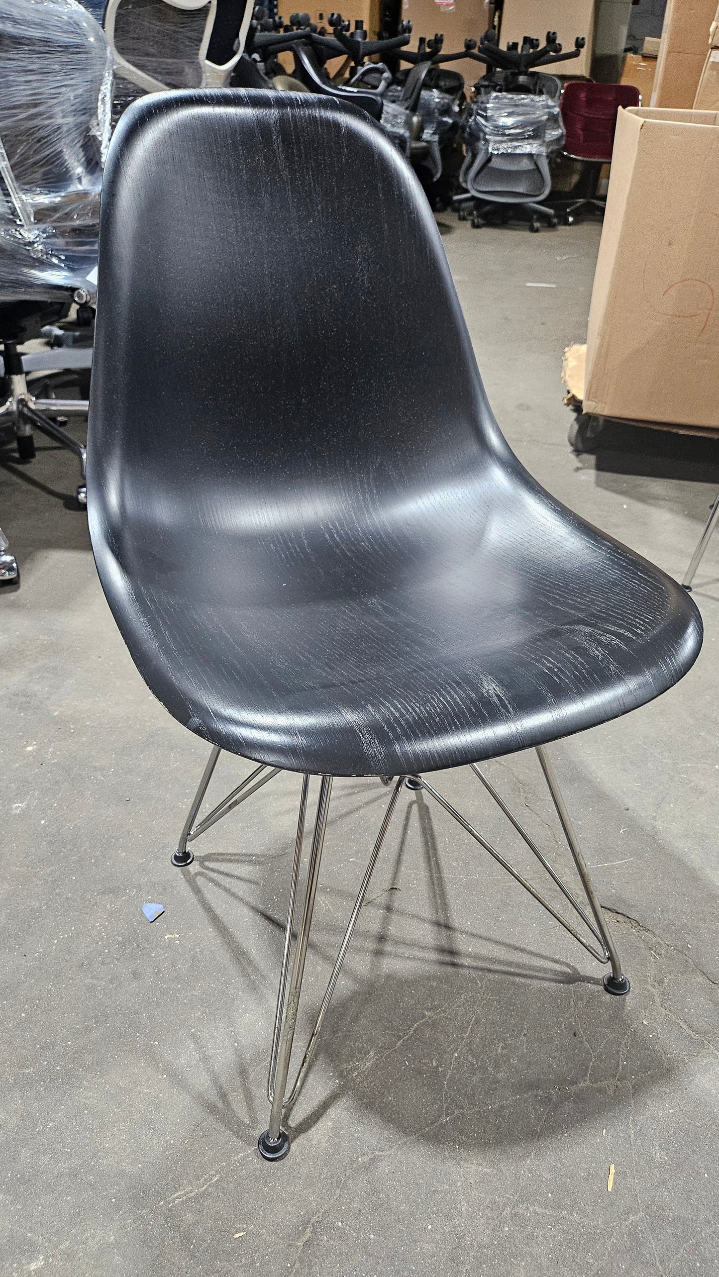 Herman Miller Eames Molded Plywood Side Chair with Eiffel Legs in Black