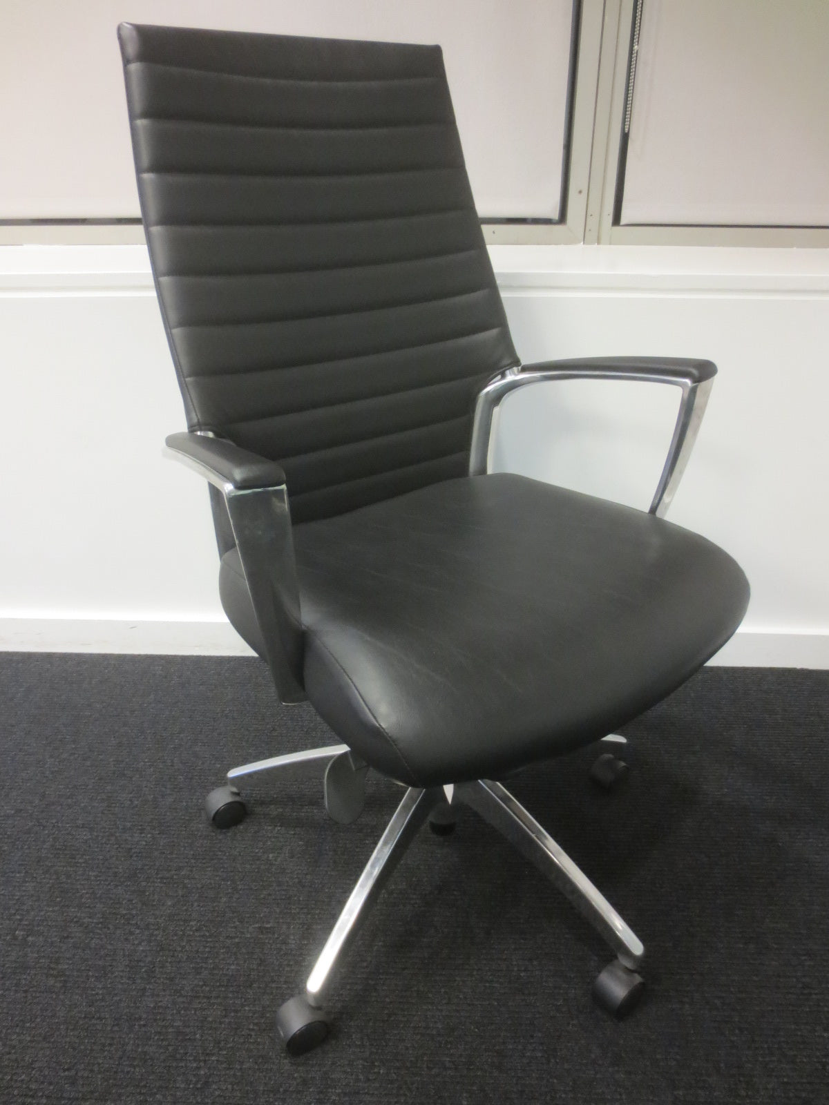 Global Accord Conference Chair in Black