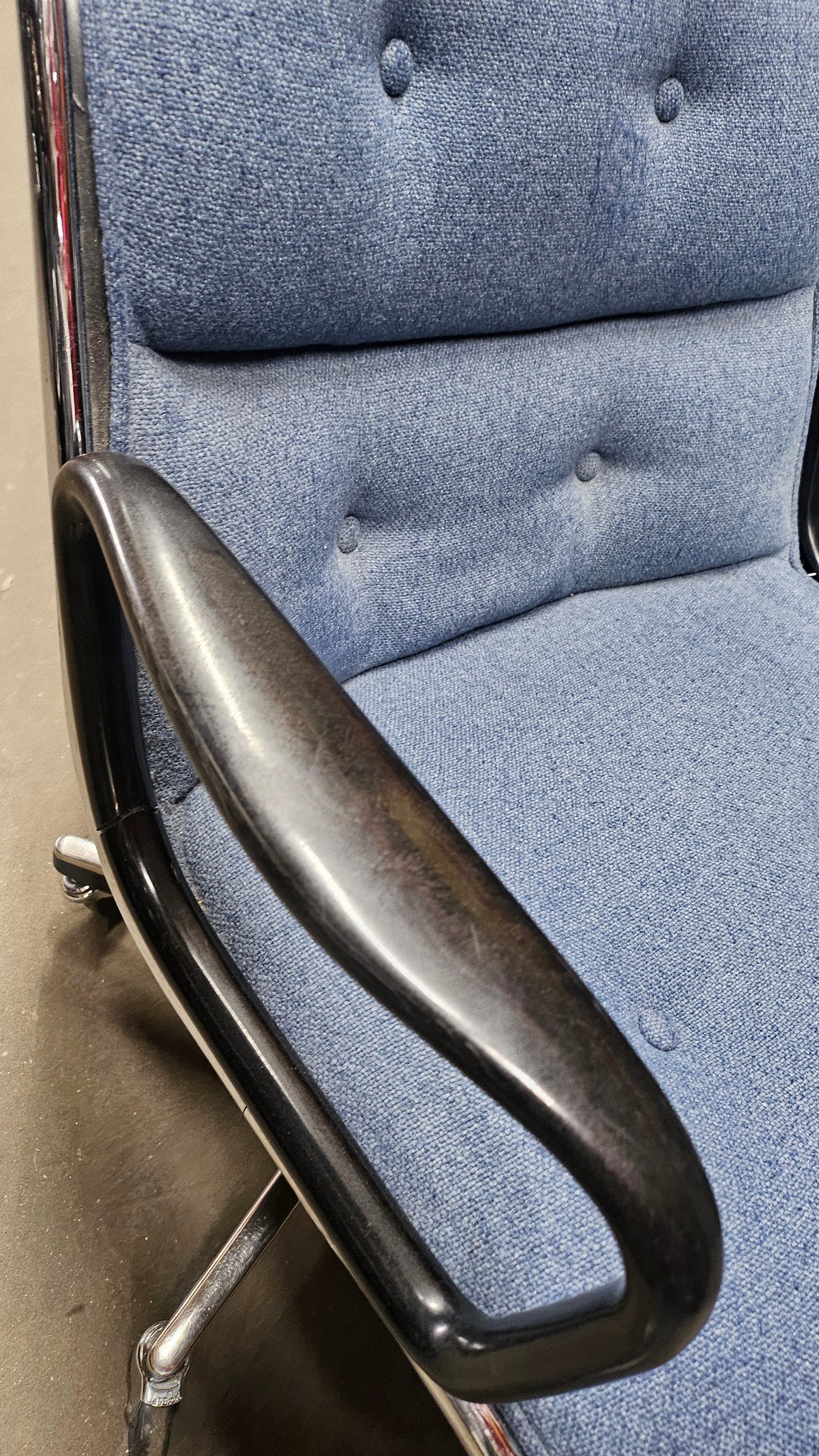 Knoll Pollock Executive Chair in Blue Fabric