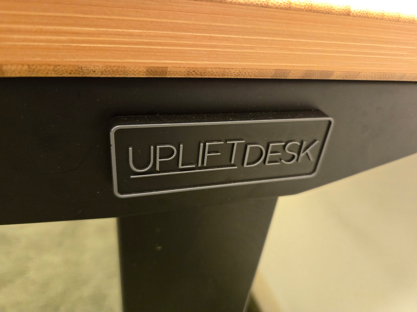 Uplift 6-ft (72x30-in) Electric Height Adjustable Standing Desk with Bamboo Top