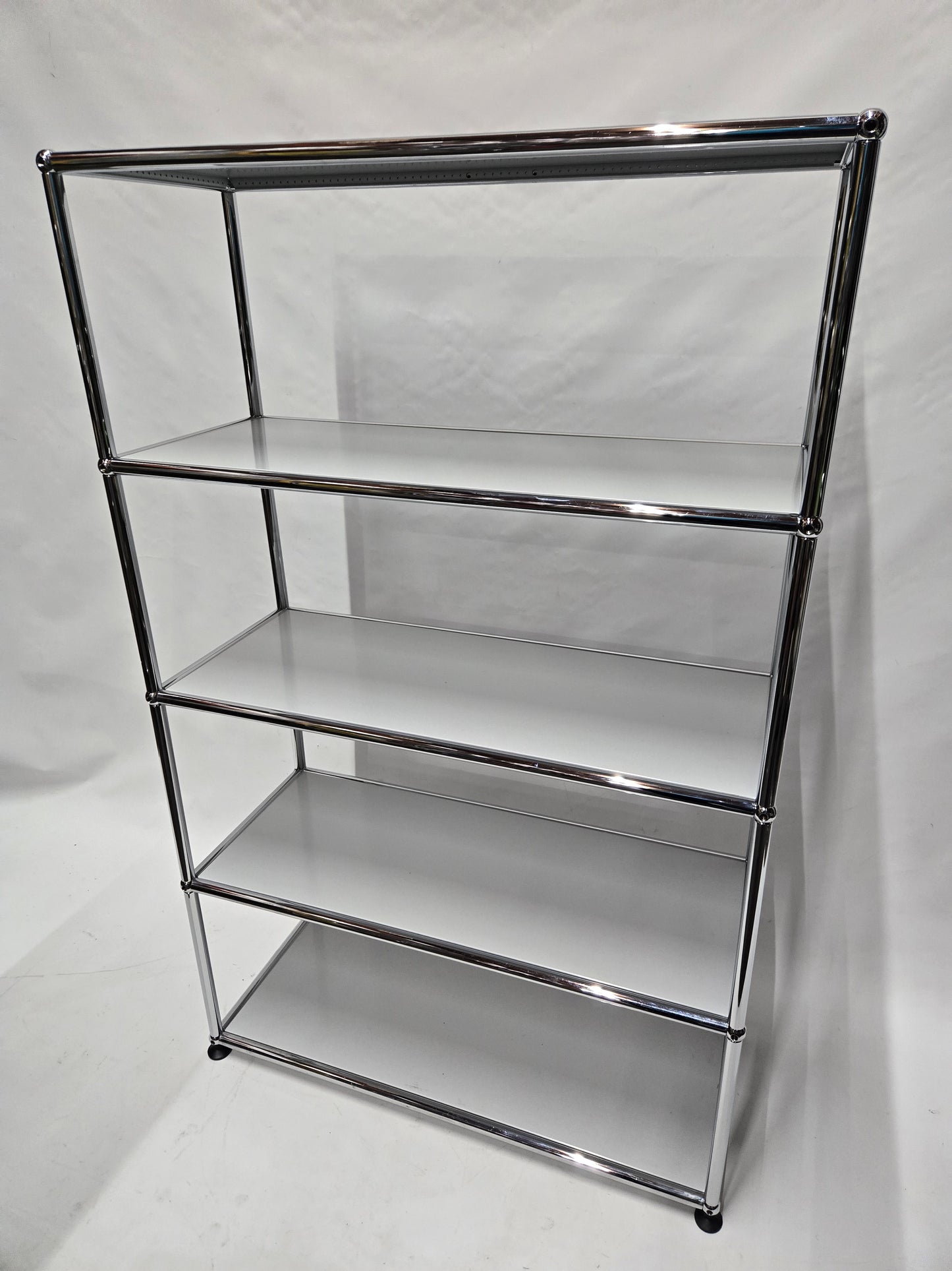 USM Haller 1x4 4-Shelf Bookcase in Light Grey