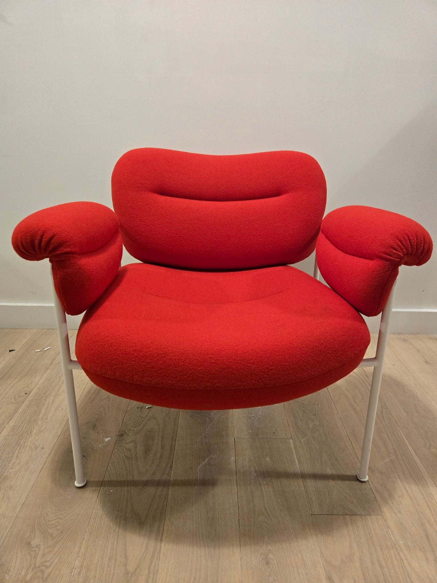 Fogia Bollo Armchair in Red Fabric