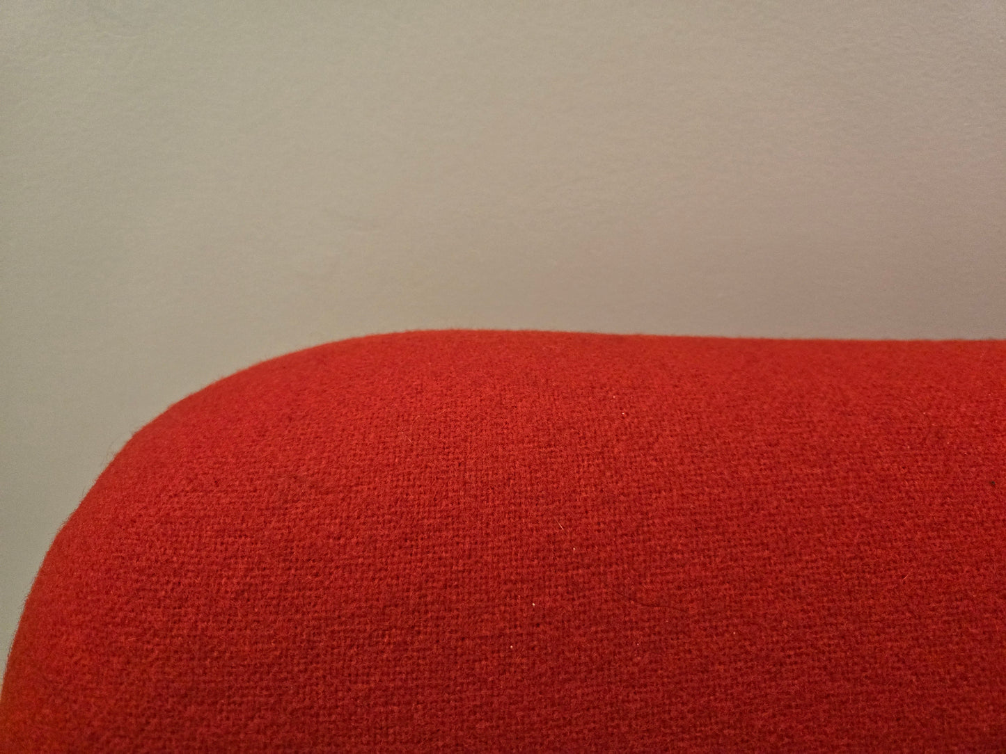 Fogia Bollo Armchair in Red Fabric