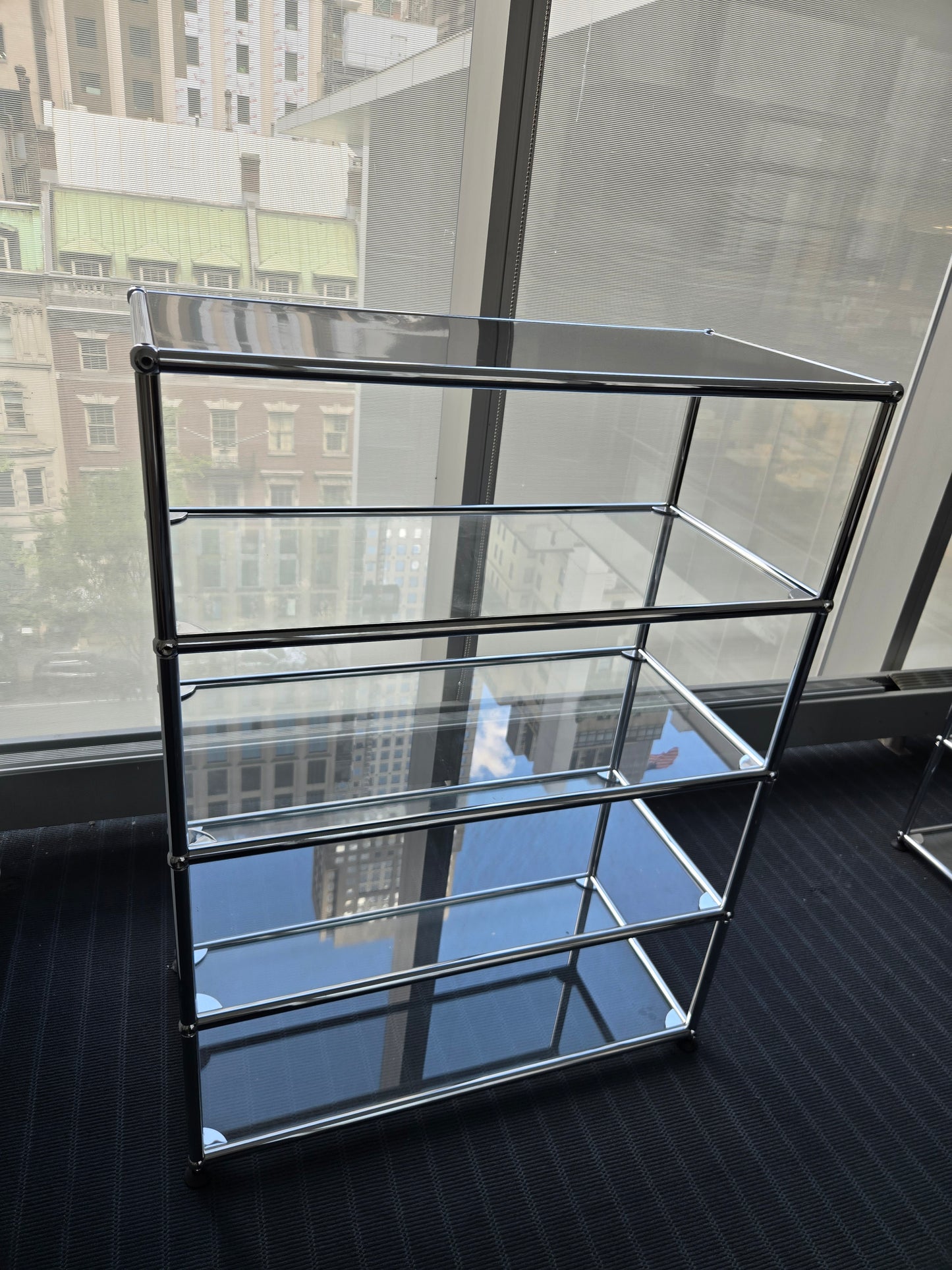 USM Haller 1x4 4-Shelf Bookcase in Glass with Black Top