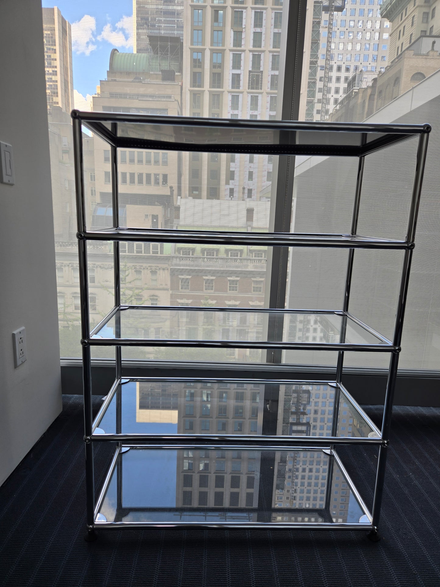 USM Haller 1x4 4-Shelf Bookcase in Glass with Black Top