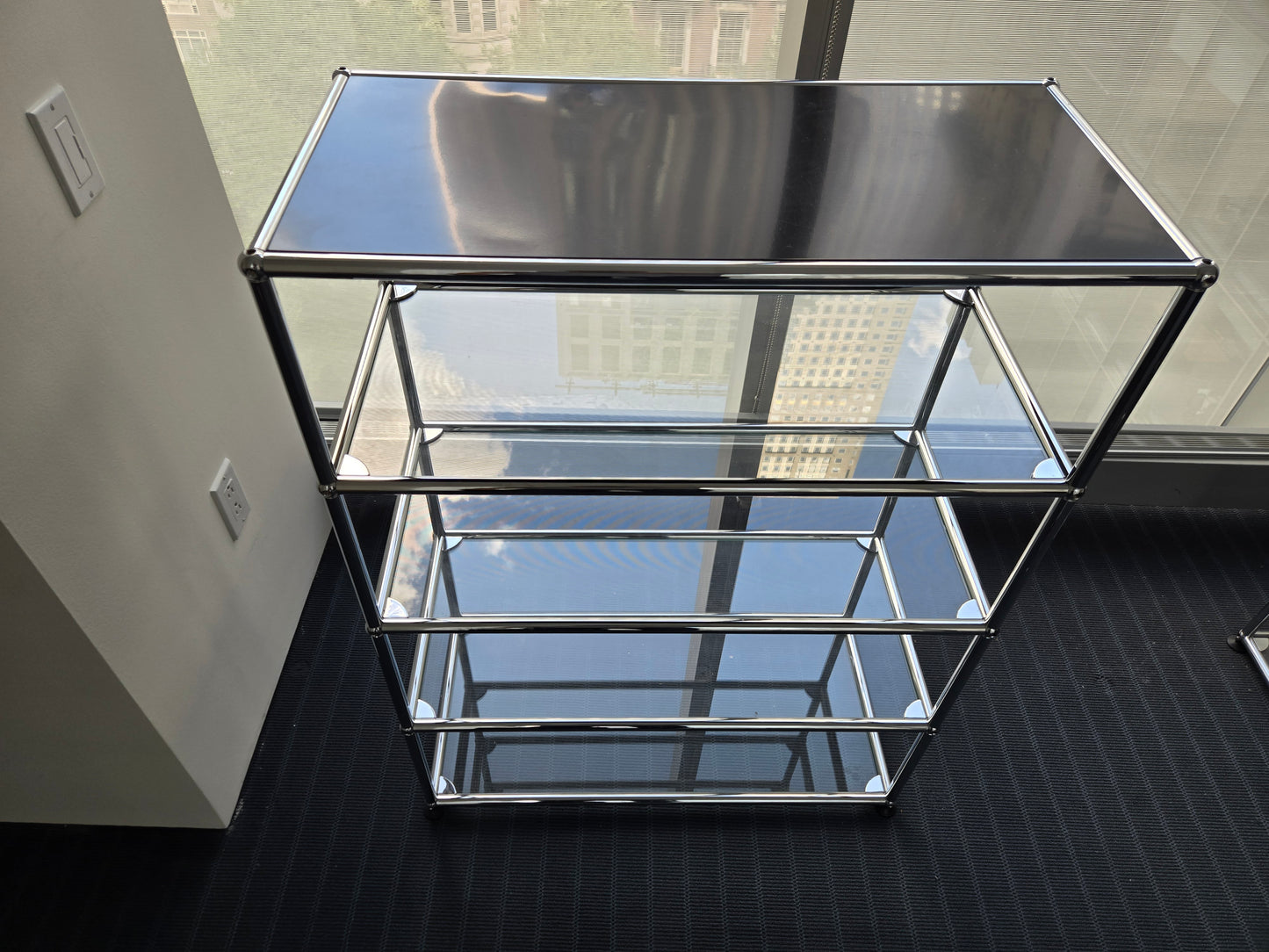 USM Haller 1x4 4-Shelf Bookcase in Glass with Black Top