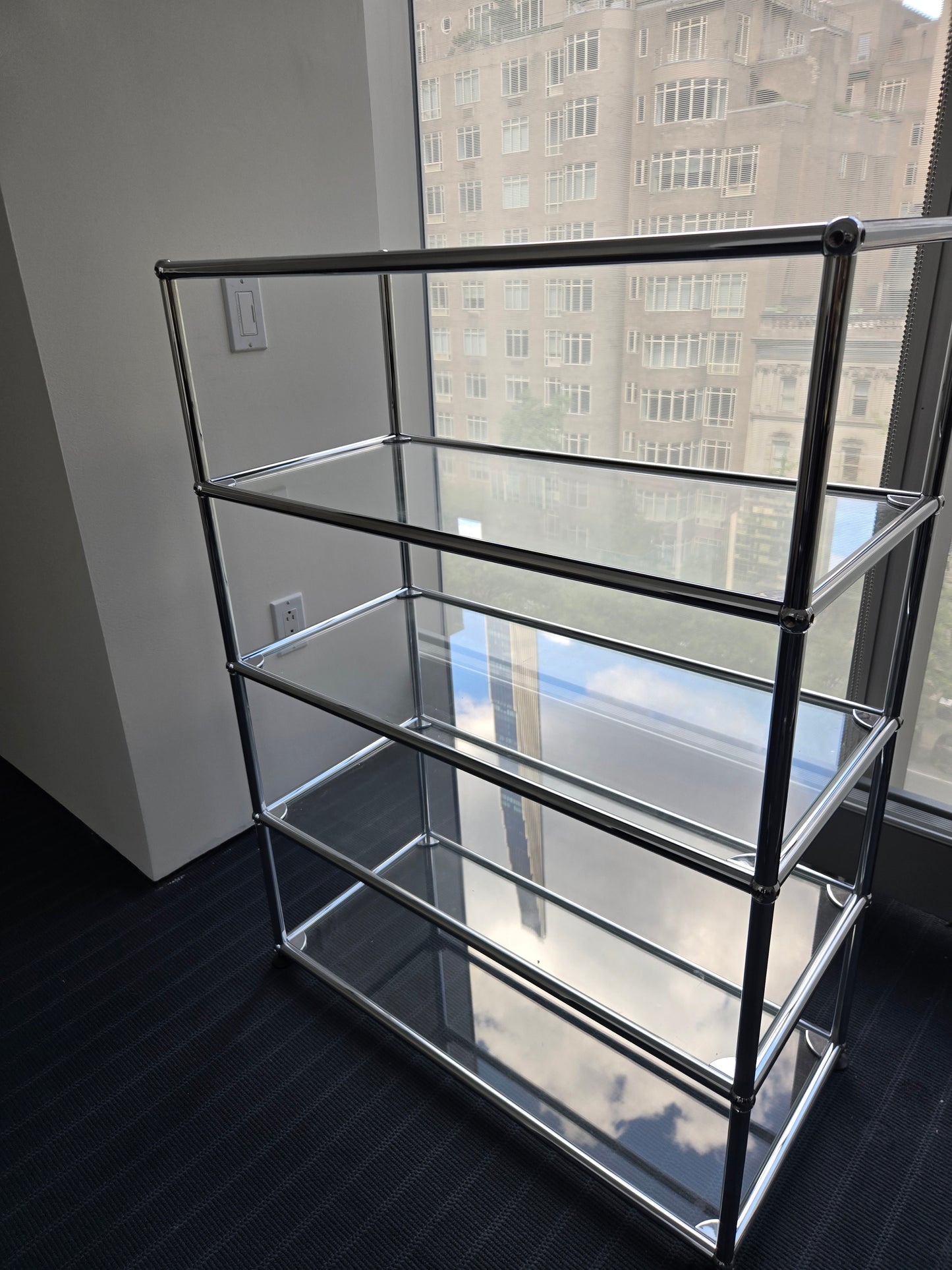 USM Haller 1x4 4-Shelf Bookcase in Glass with Black Top