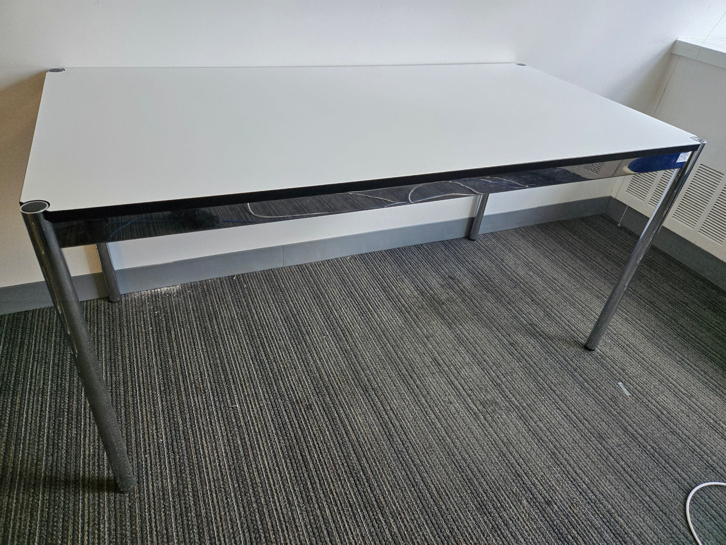 USM Haller T59 Desk-Table in White