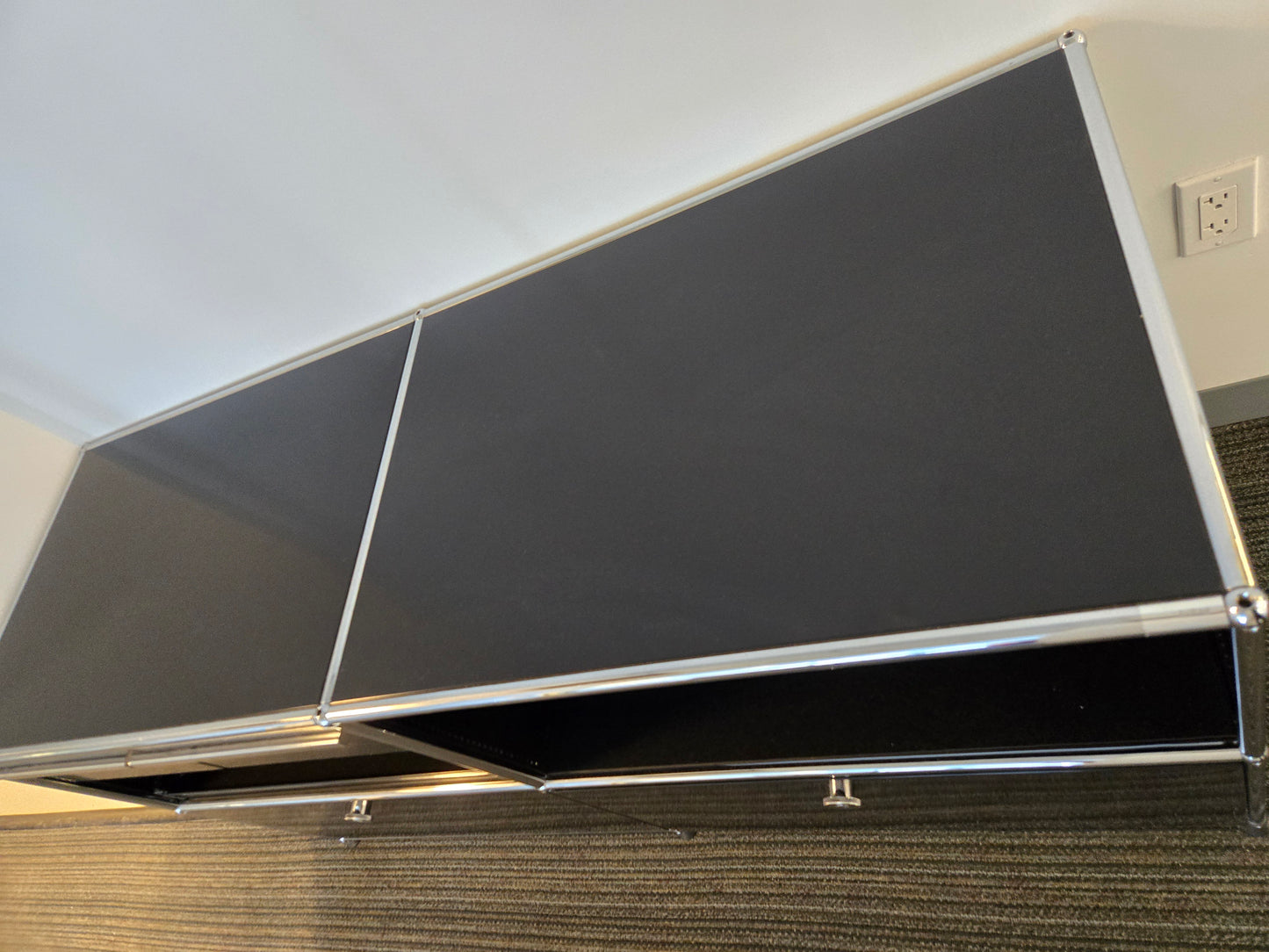 USM Haller 2x2 Cabinet with 2 Drawers, 1 Shelf, 2 Left Compact Drawers and 1 Pull-Out Shelf in Black