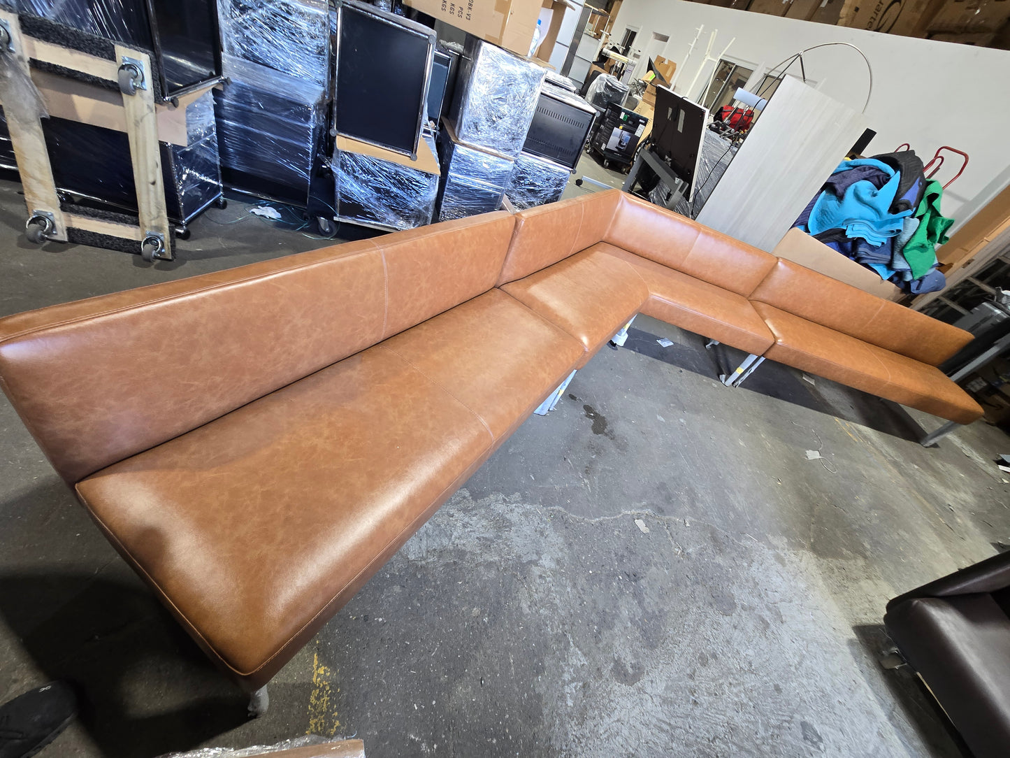 Keilhauer Pact Lounge-Bench Set of 3 in Brown