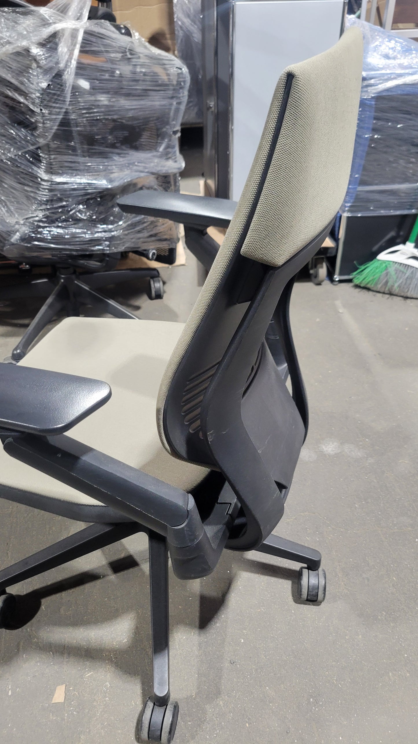 Steelcase Gesture Chair in Ash Fabric