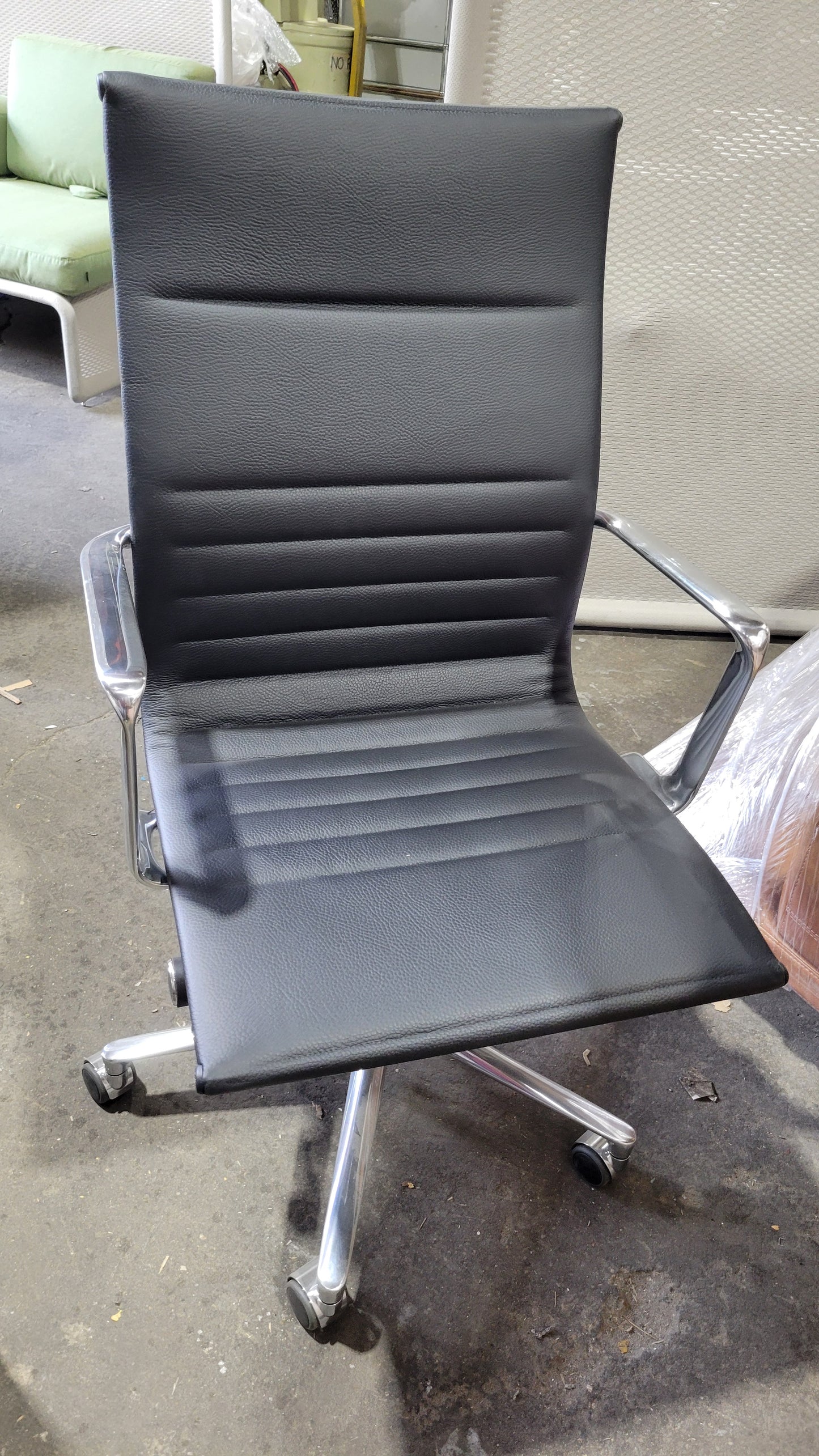 ICF Una Management High Back Chair in Black Leather (New in Box)