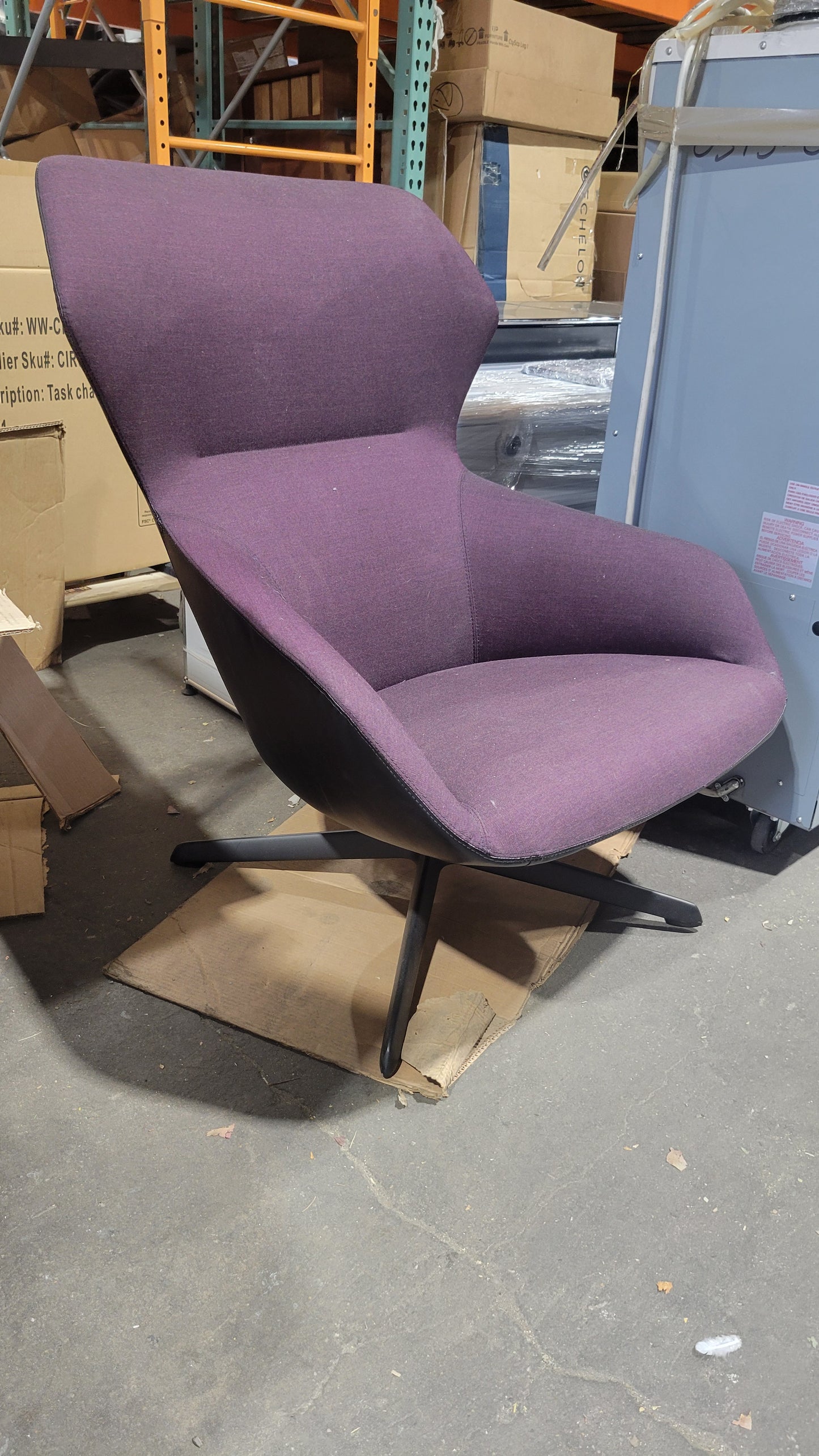 Davis Ginkgo Lounge Chair in Purple