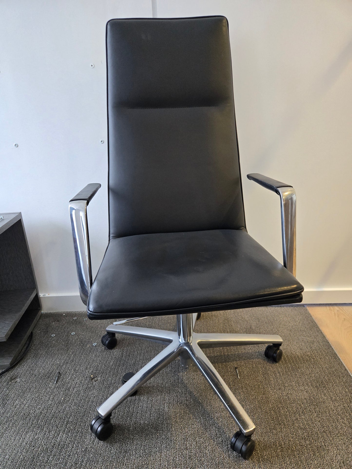 Davis Sola Highback Executive Chair in Grey Leather