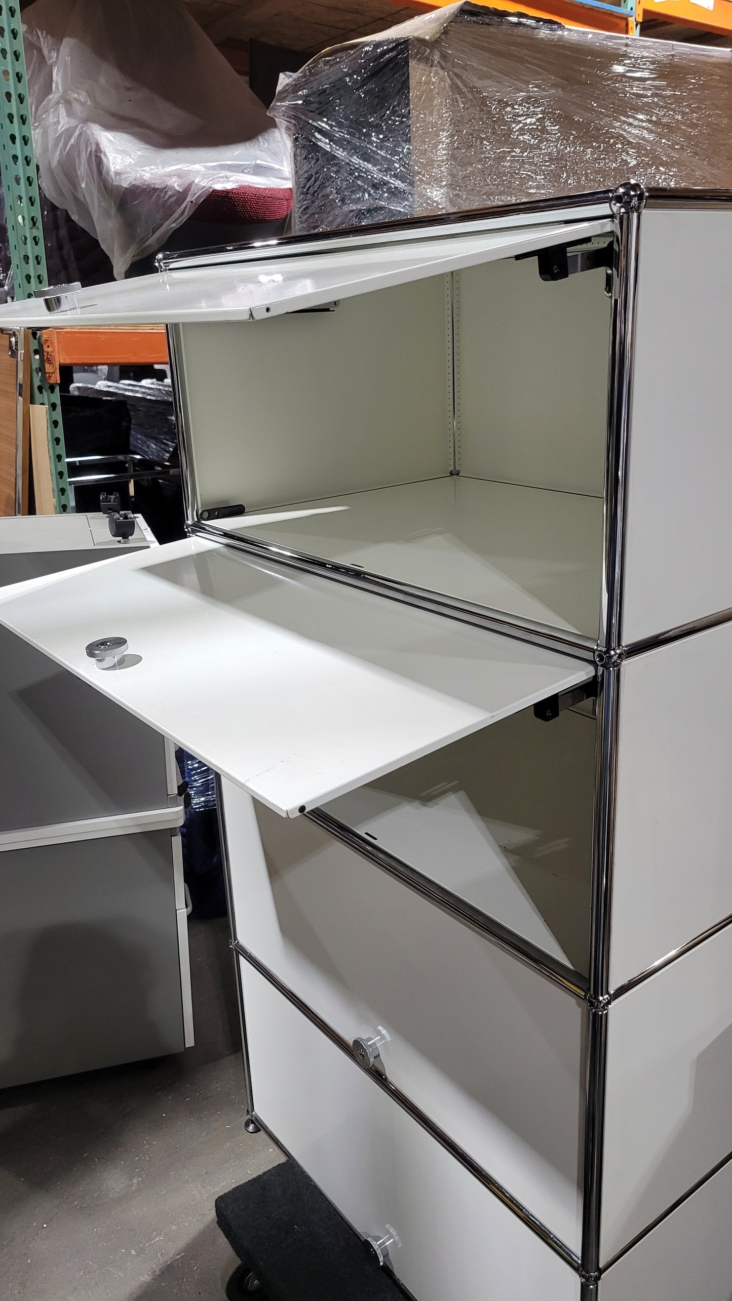 USM Haller Cabinet / Dresser 1x4 with 4 Doors in White