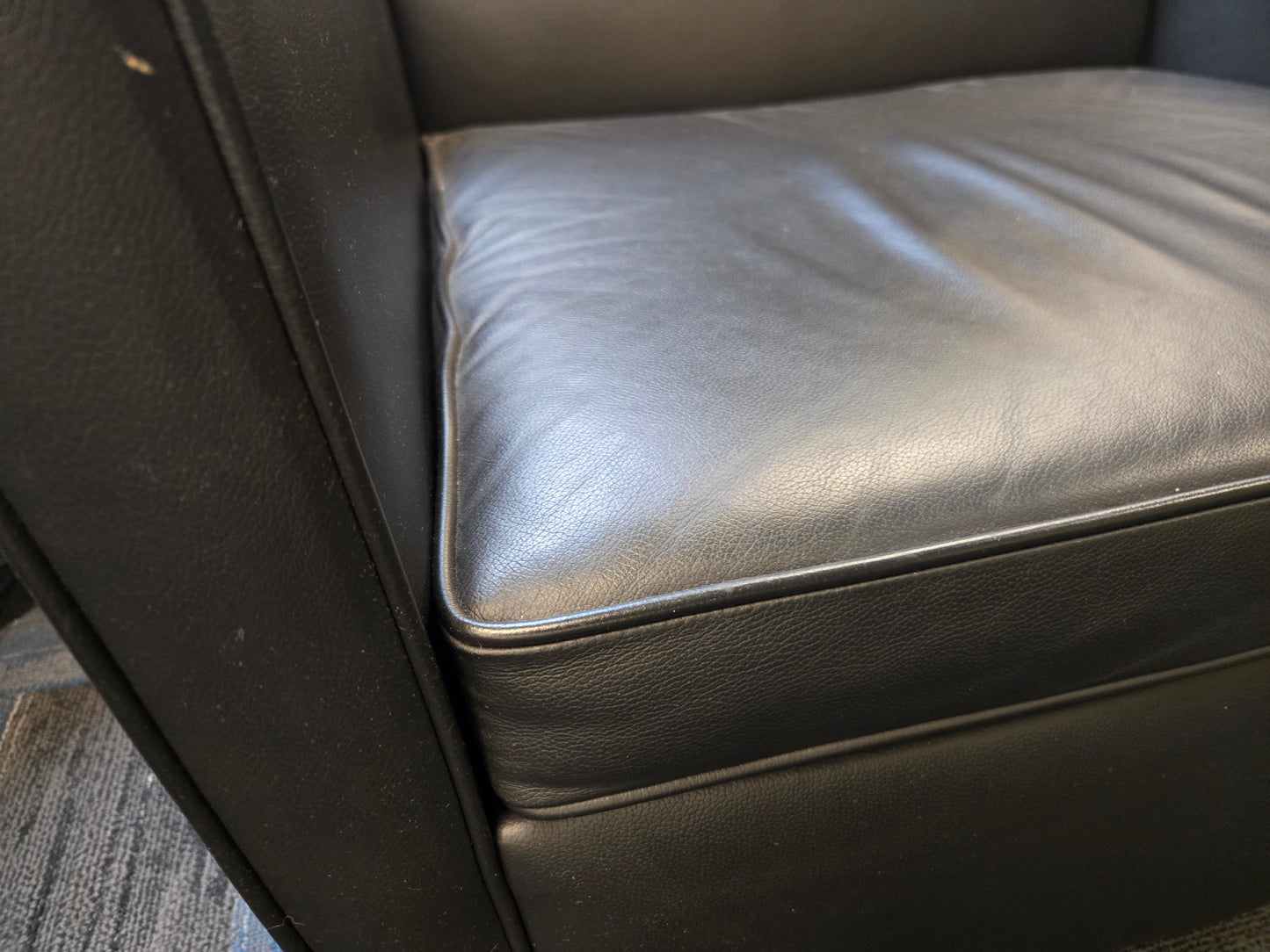 Knoll Mies van der Rohe Krefeld Lounge Chair in Black Leather