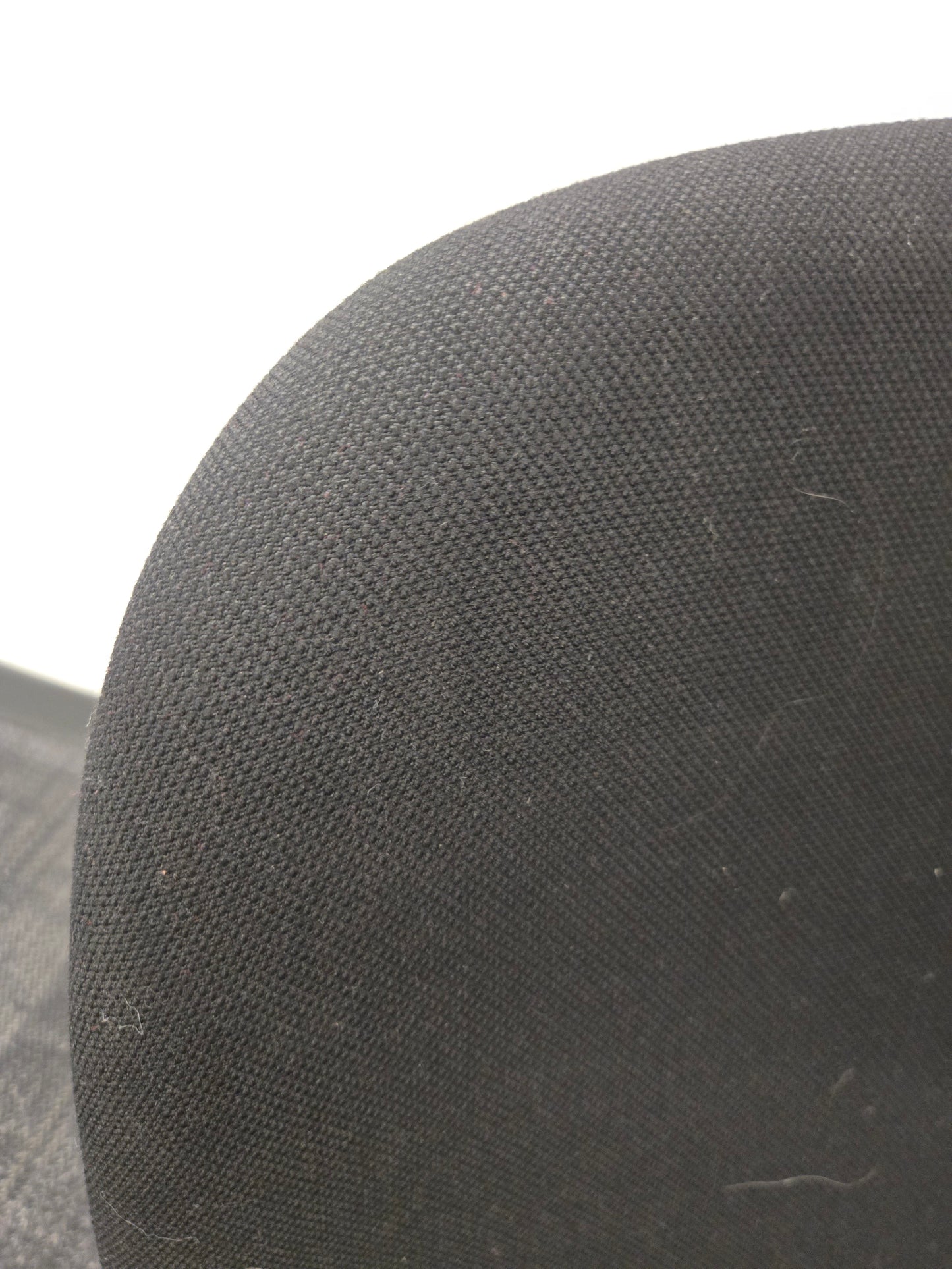 Muuto Visu Lounge Chair in Black Fabric